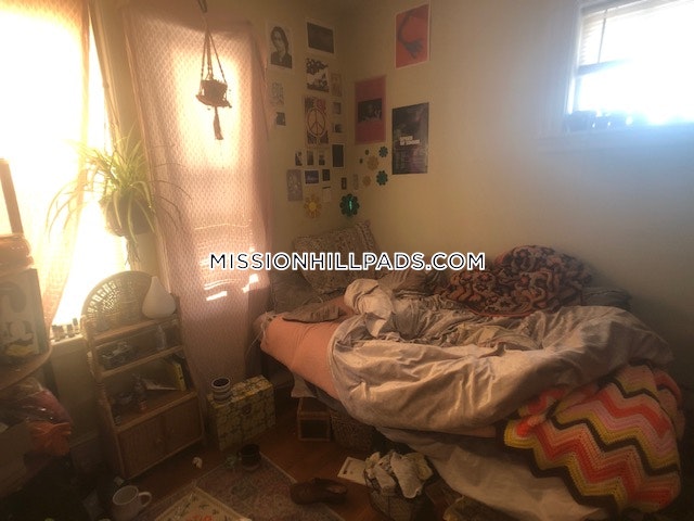 152 Parker Hill Ave, Mission Hill