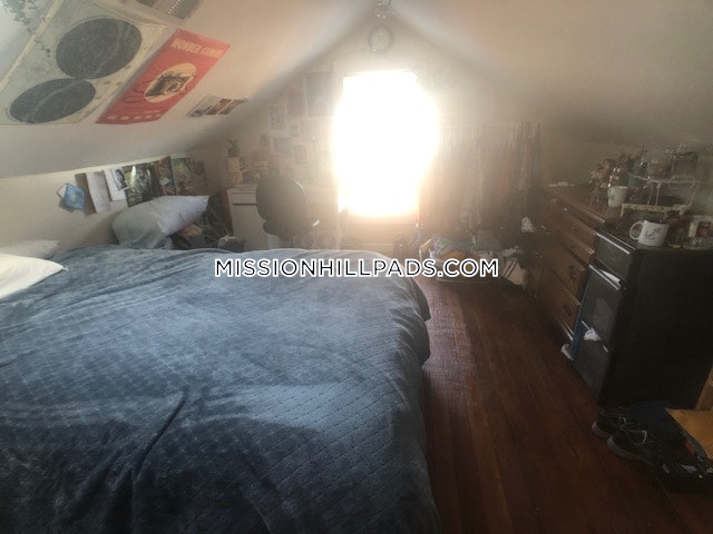 152 Parker Hill Ave, Mission Hill