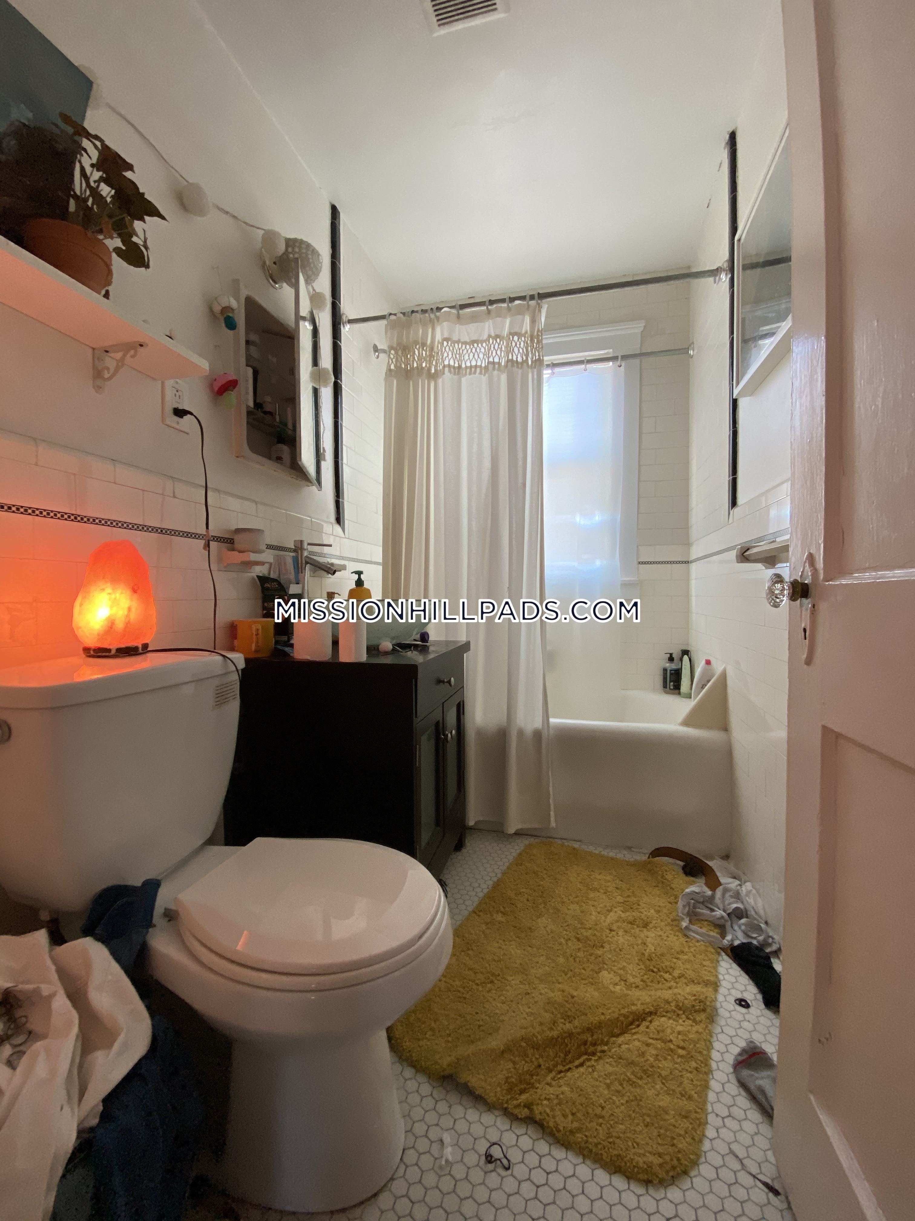 152 Parker Hill Ave, Mission Hill