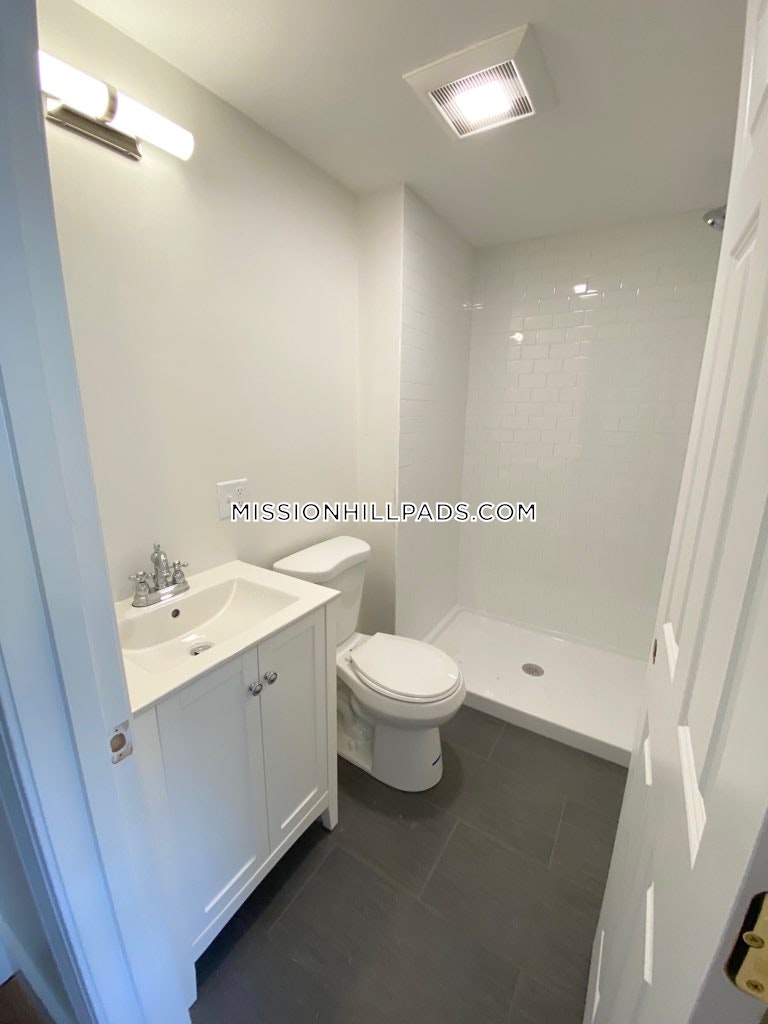 183 Hillside St, Mission Hill