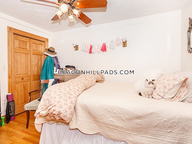 61 Anderson, Beacon Hill