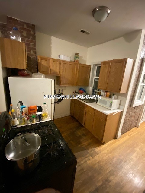 733.2 Parker St, Mission Hill