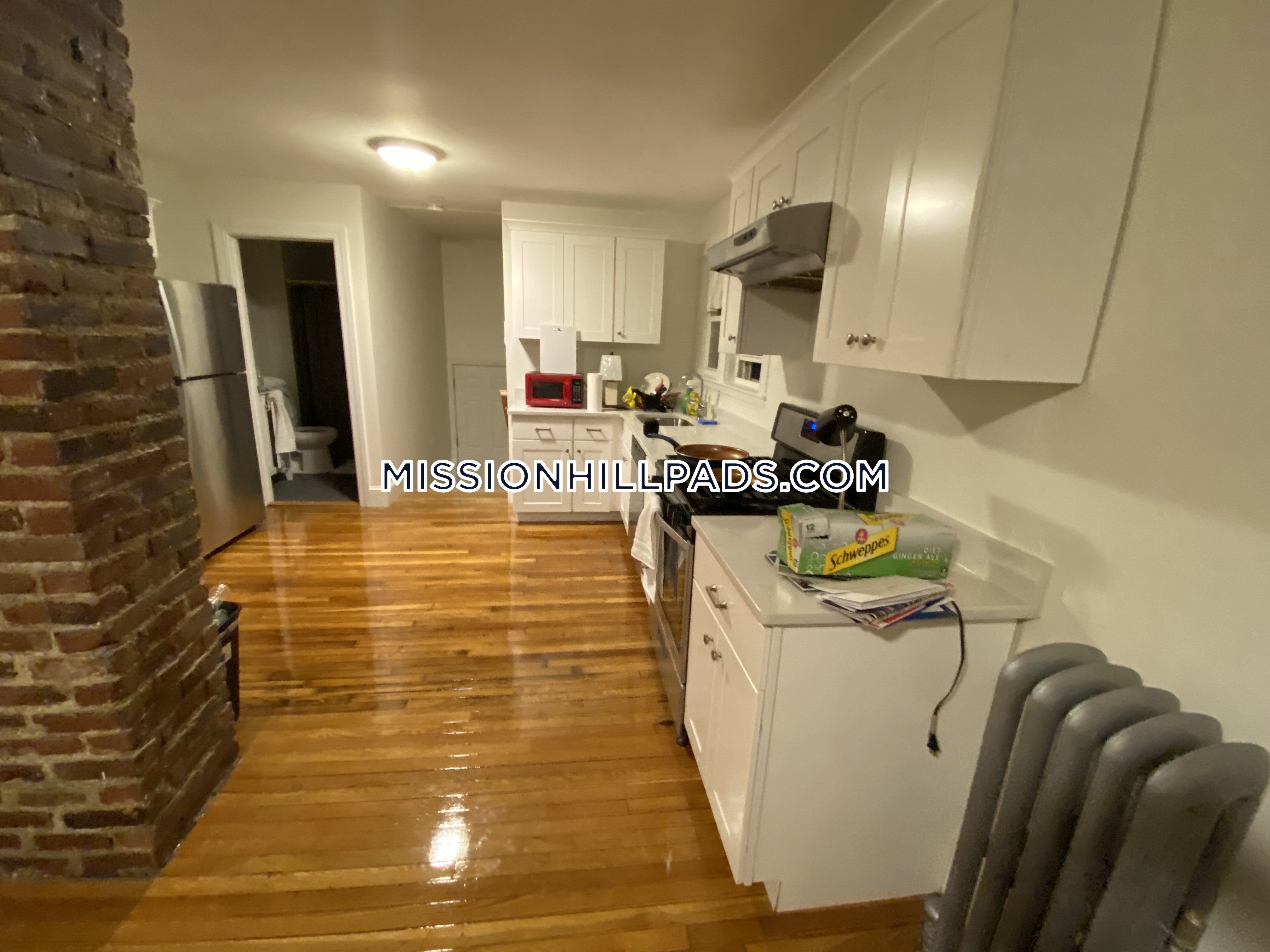 183 Hillside St, Mission Hill