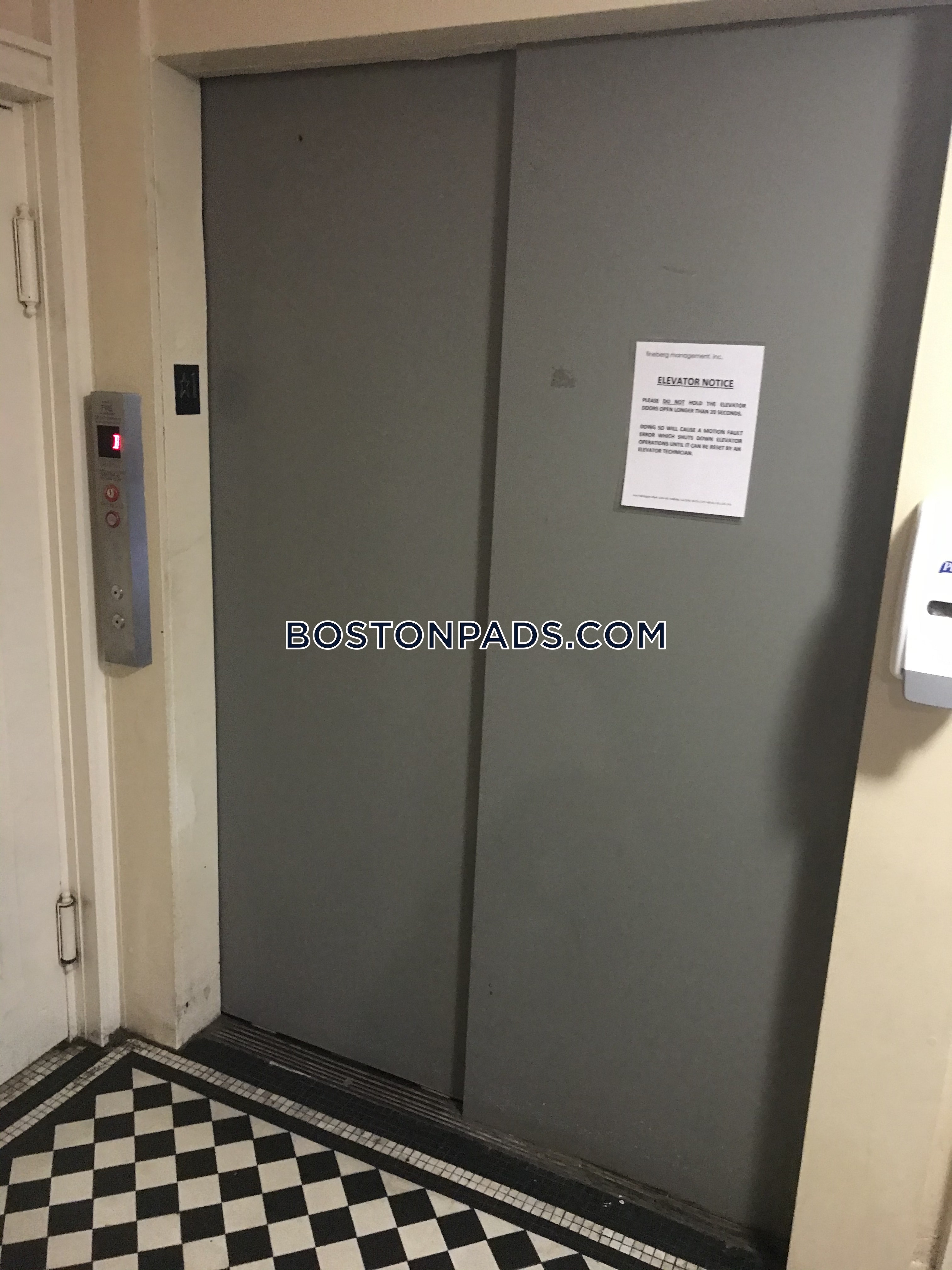 231.24 Park Dr, Fenway