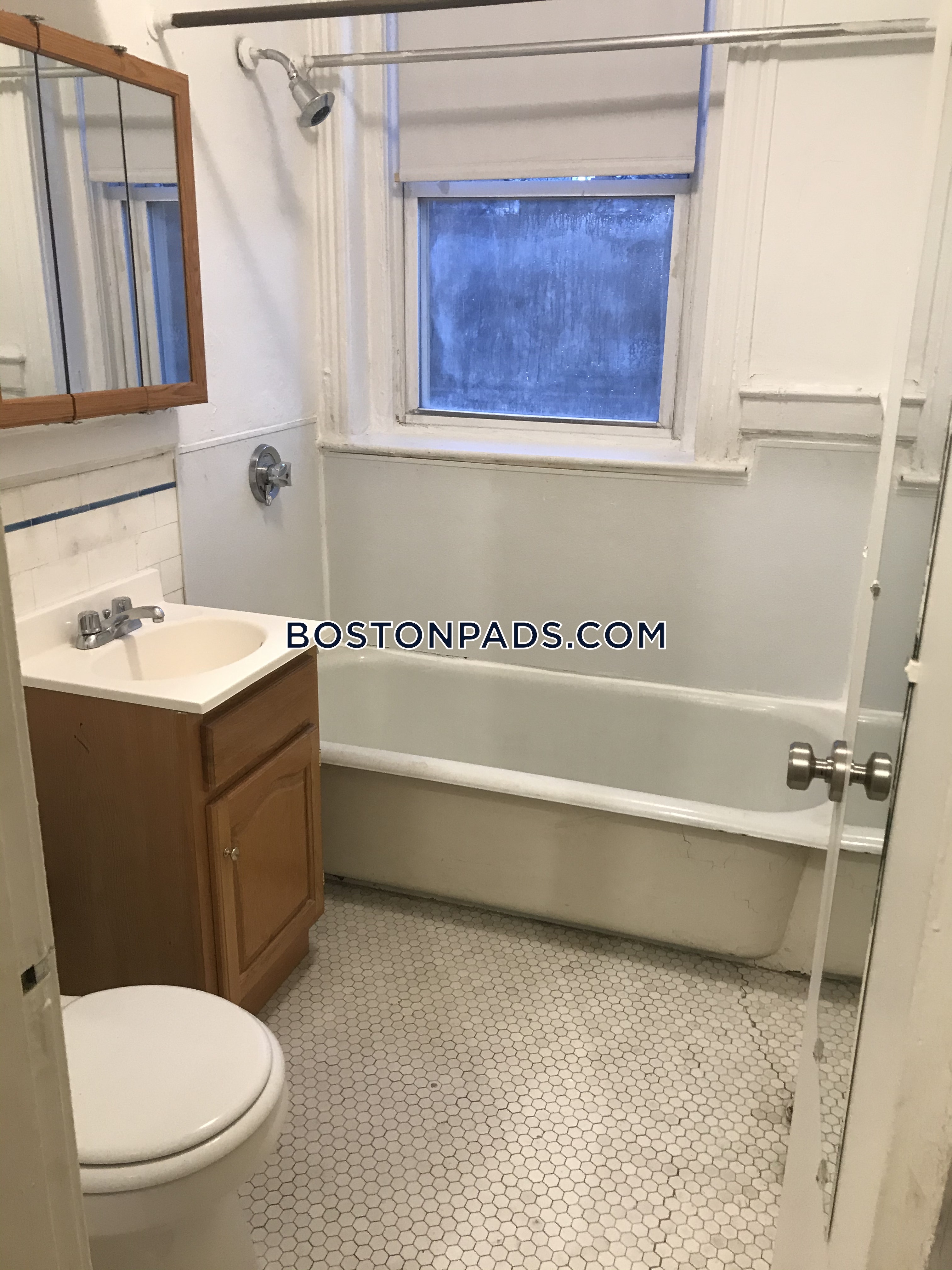 231.24 Park Dr, Fenway