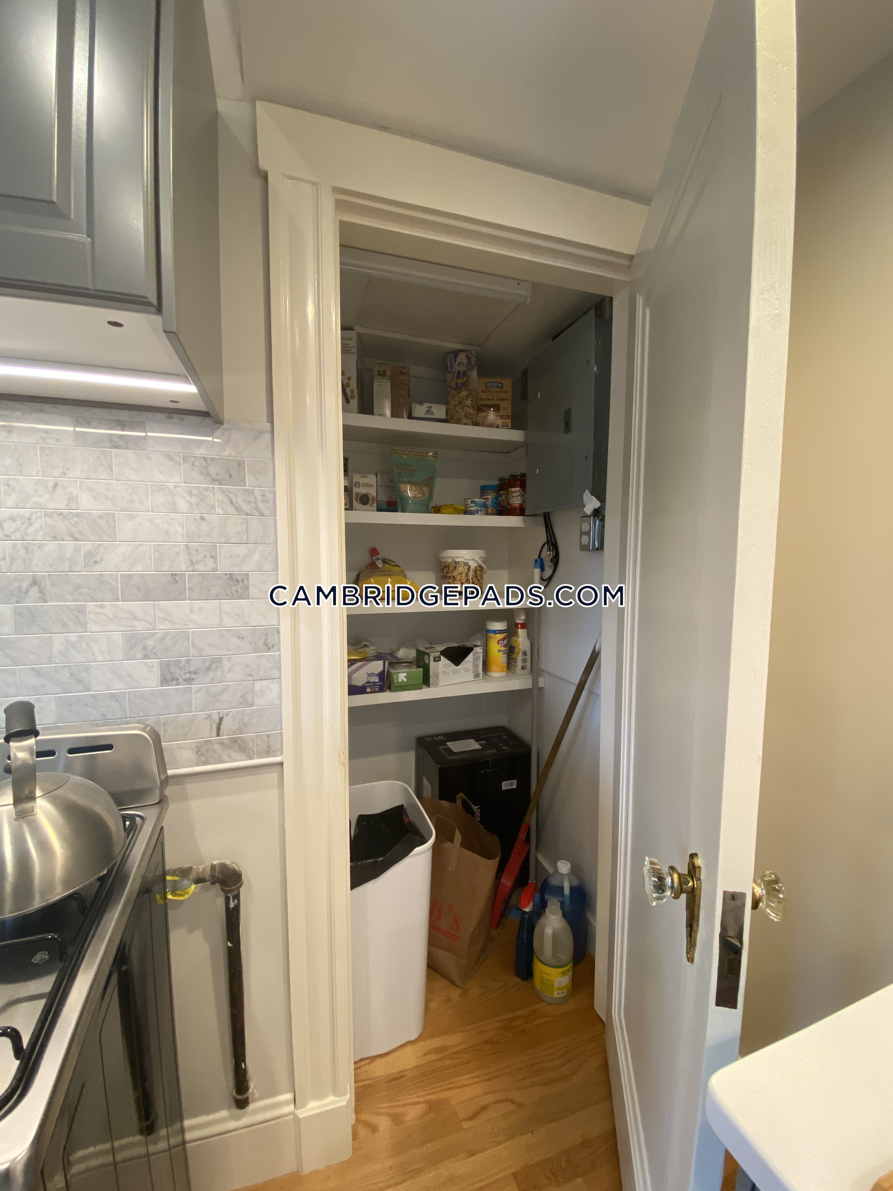 18 Kimball St, North Cambridge