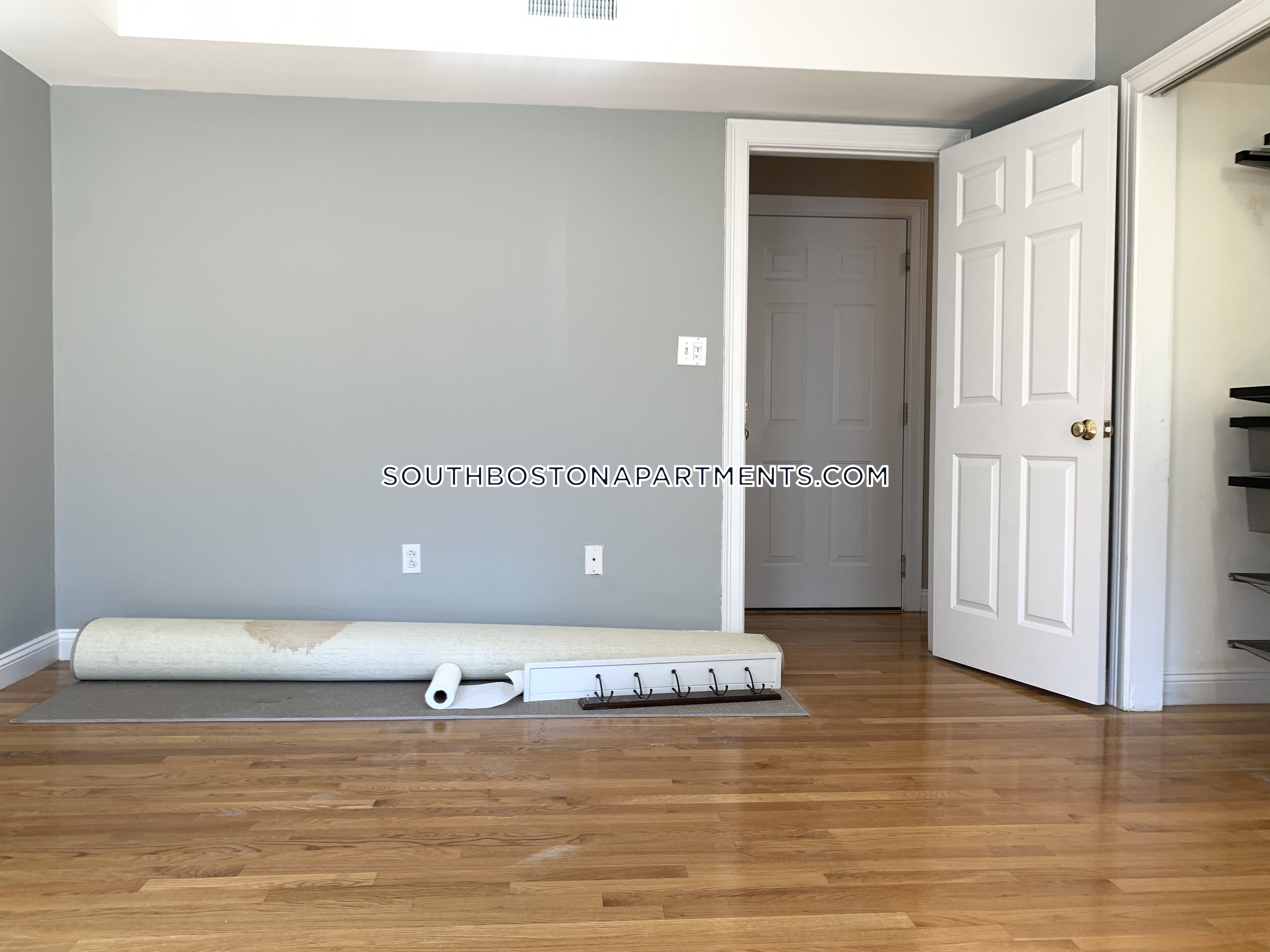 544 8th St, South Boston