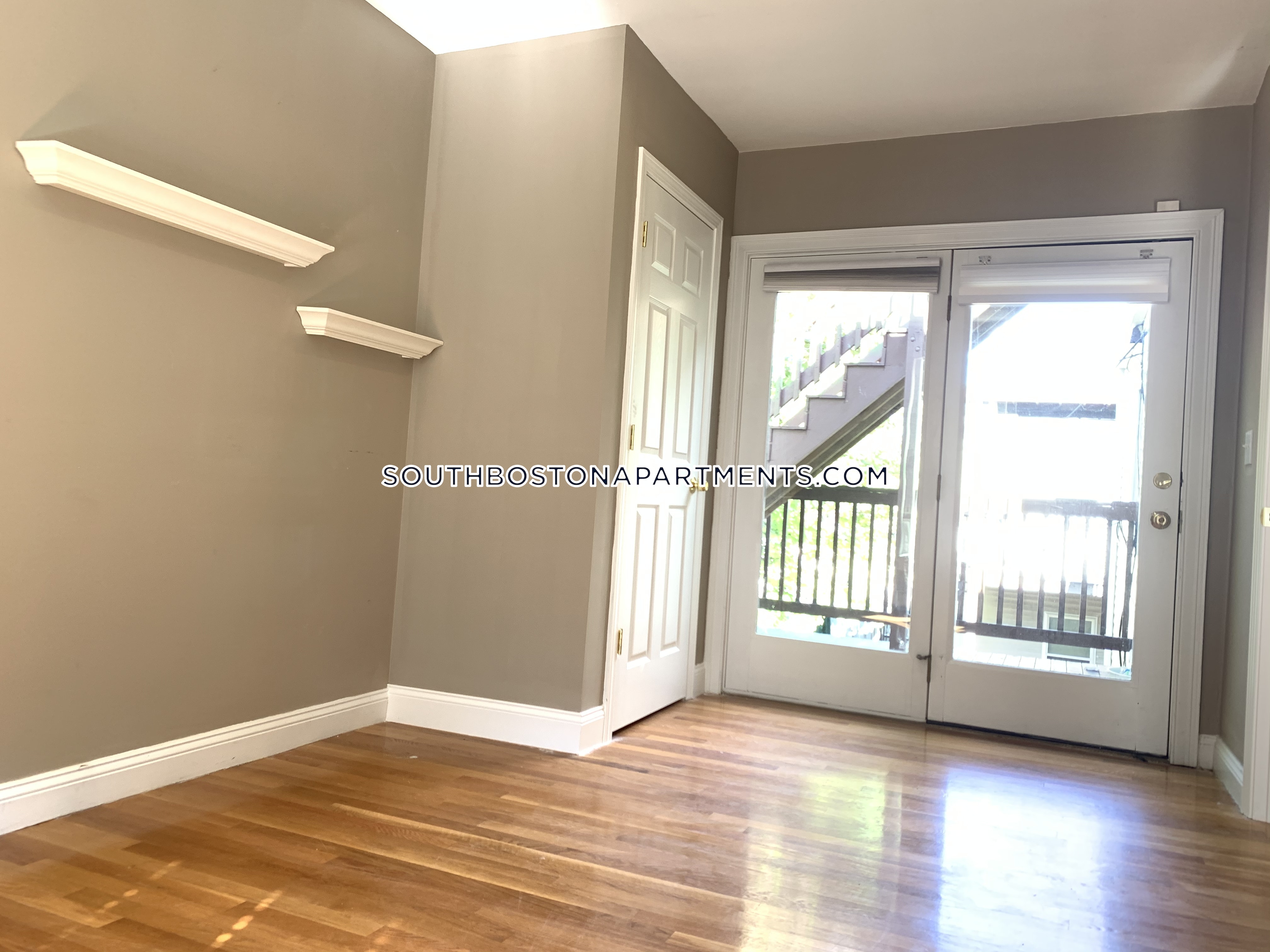 544 8th St, South Boston