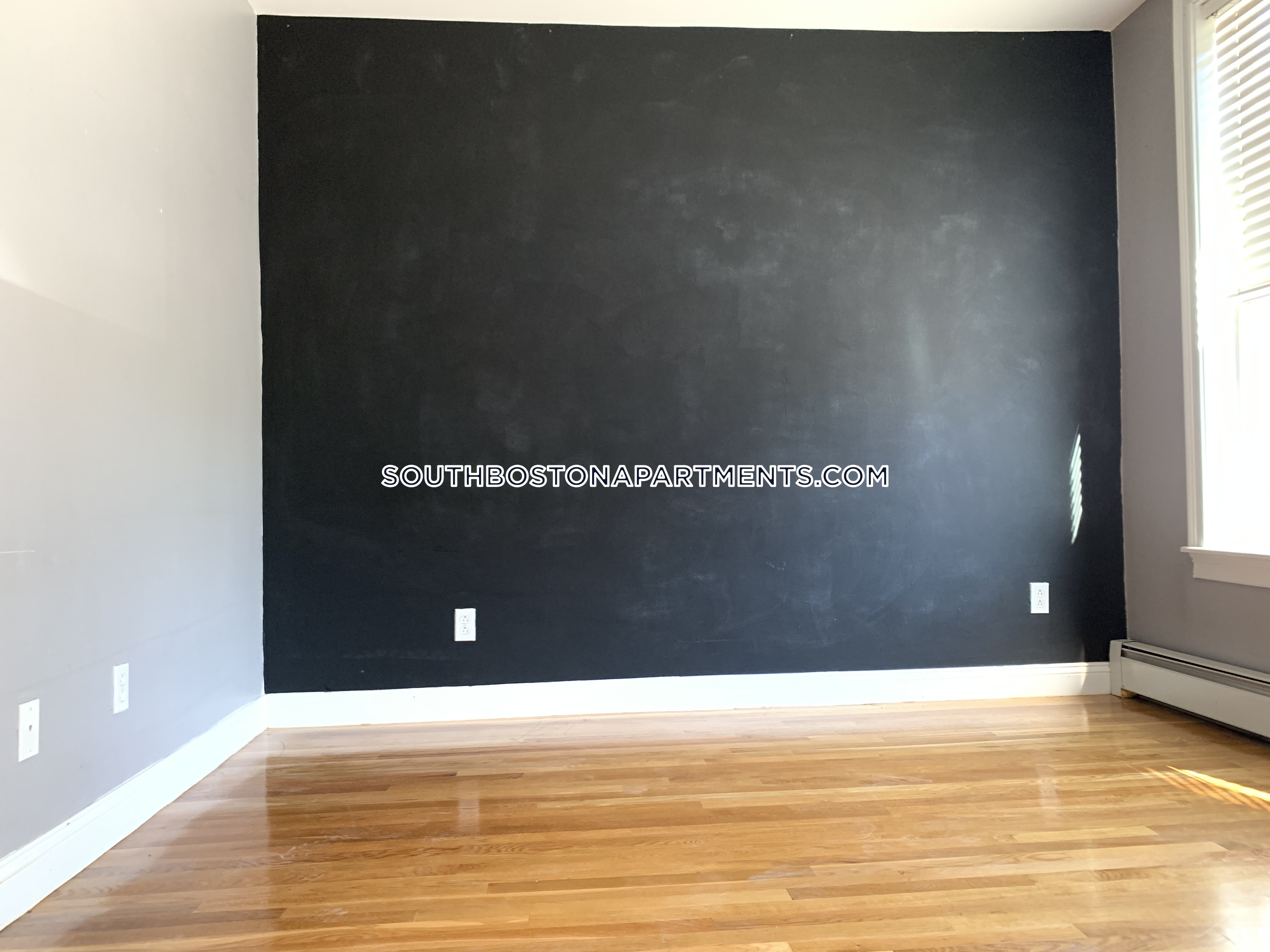 544 8th St, South Boston