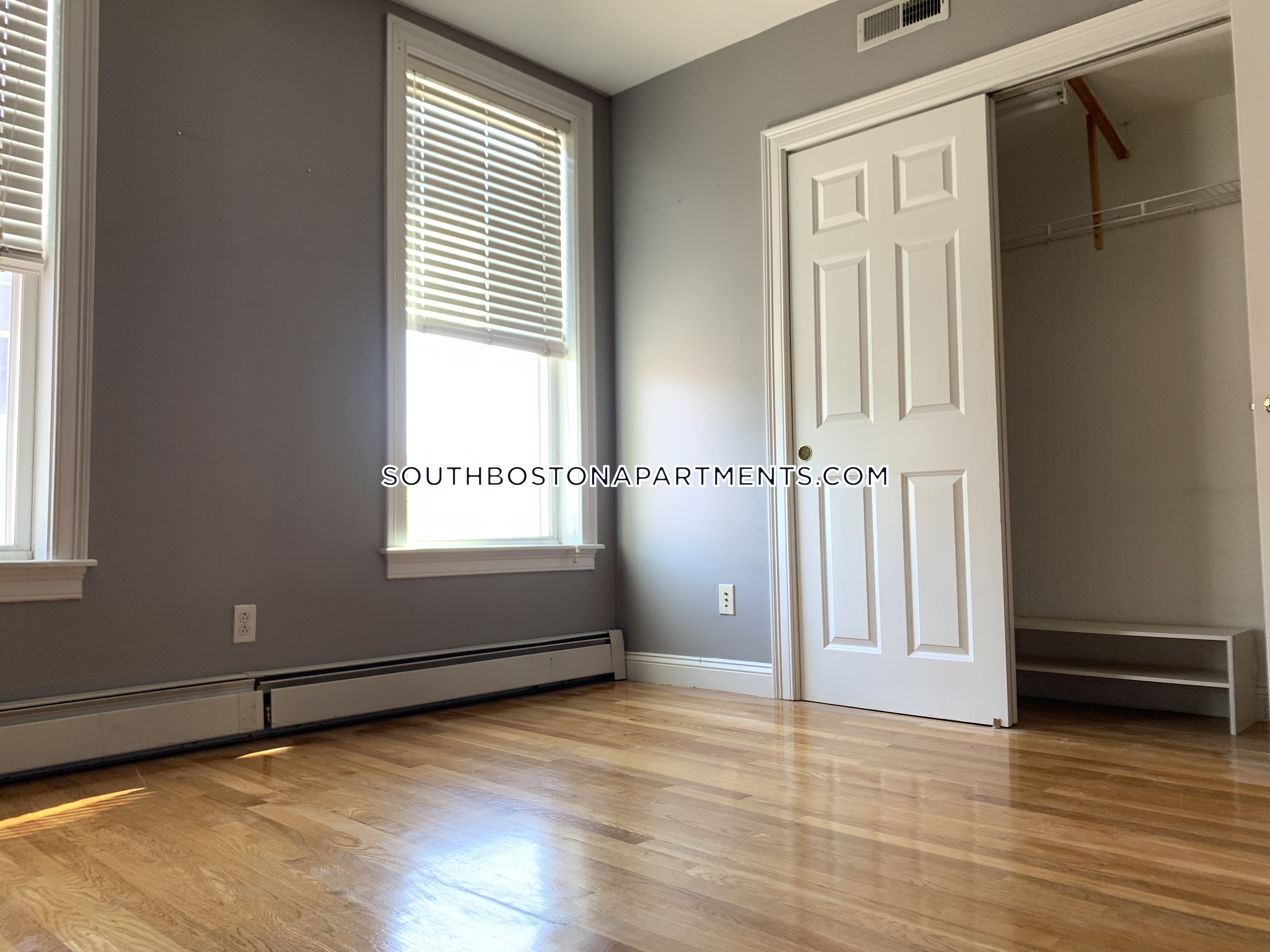 544 8th St, South Boston