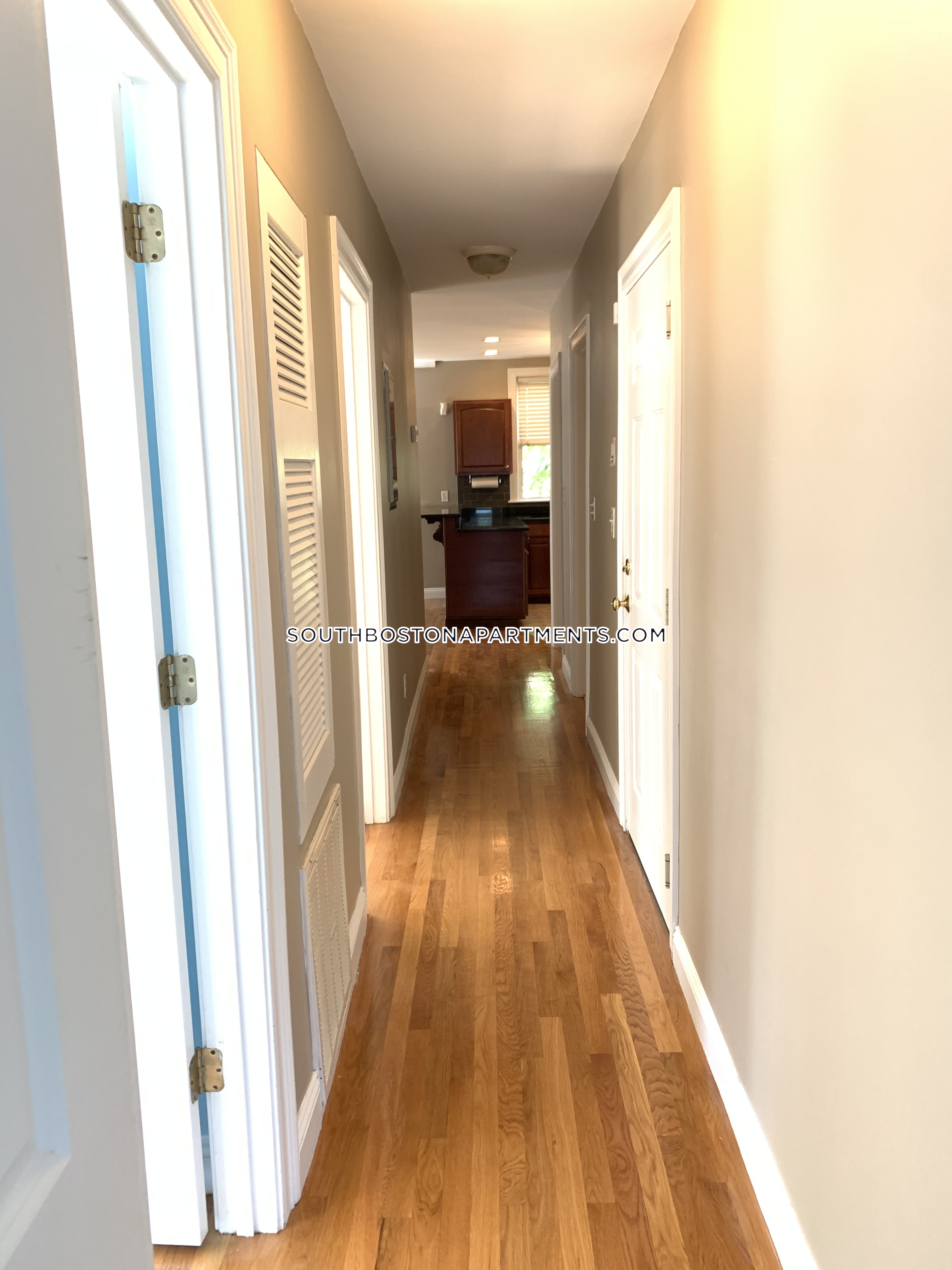 544 8th St, South Boston