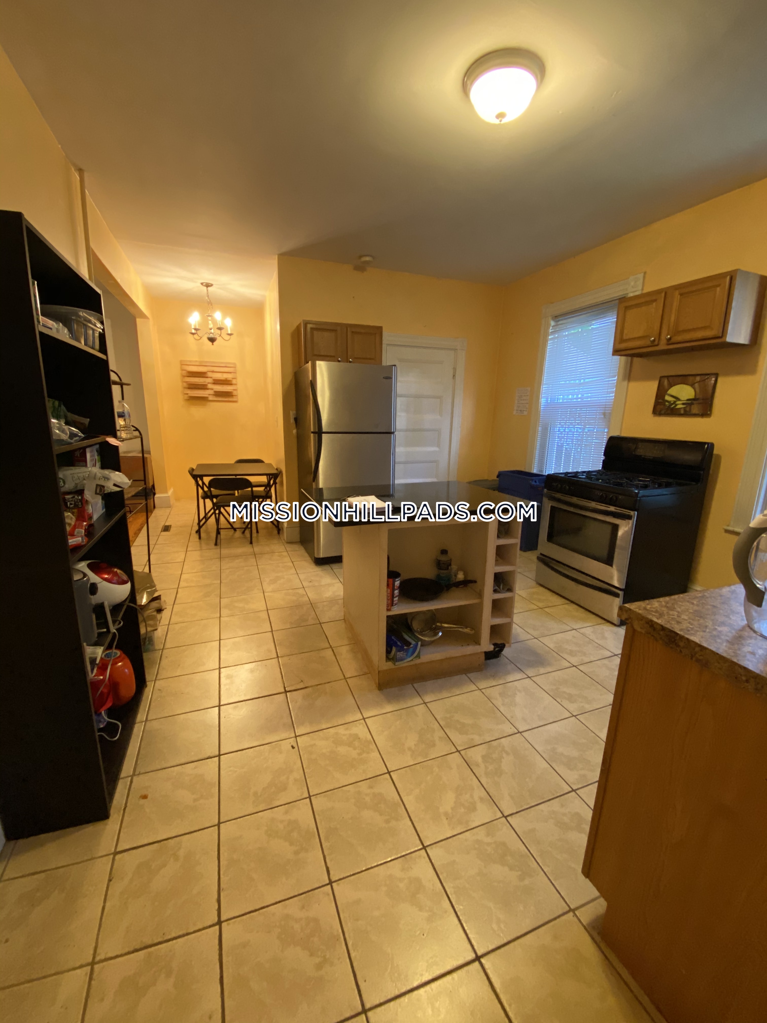 10 Bucknam St, Mission Hill