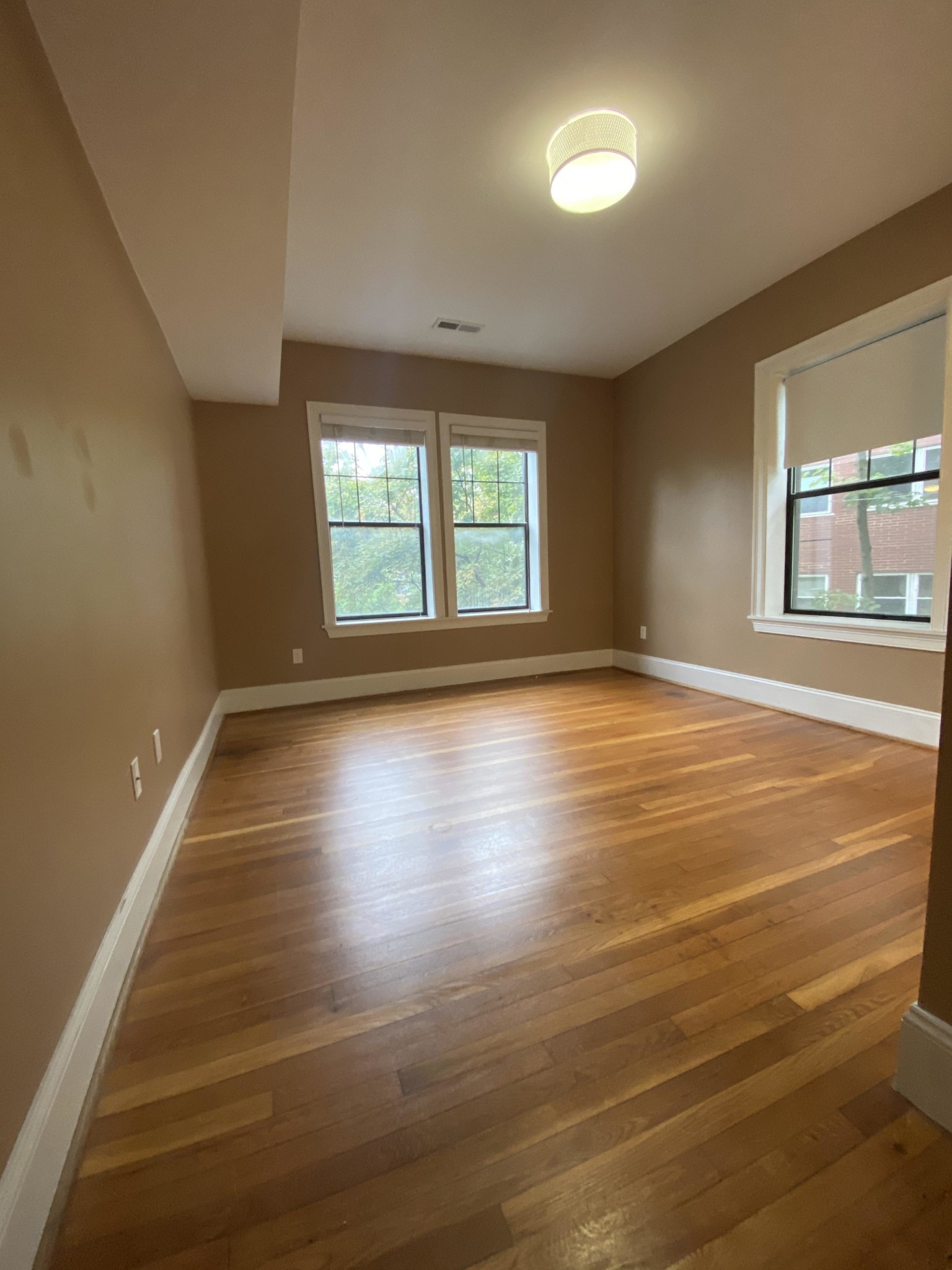 1592 Beacon St, Brookline Hills