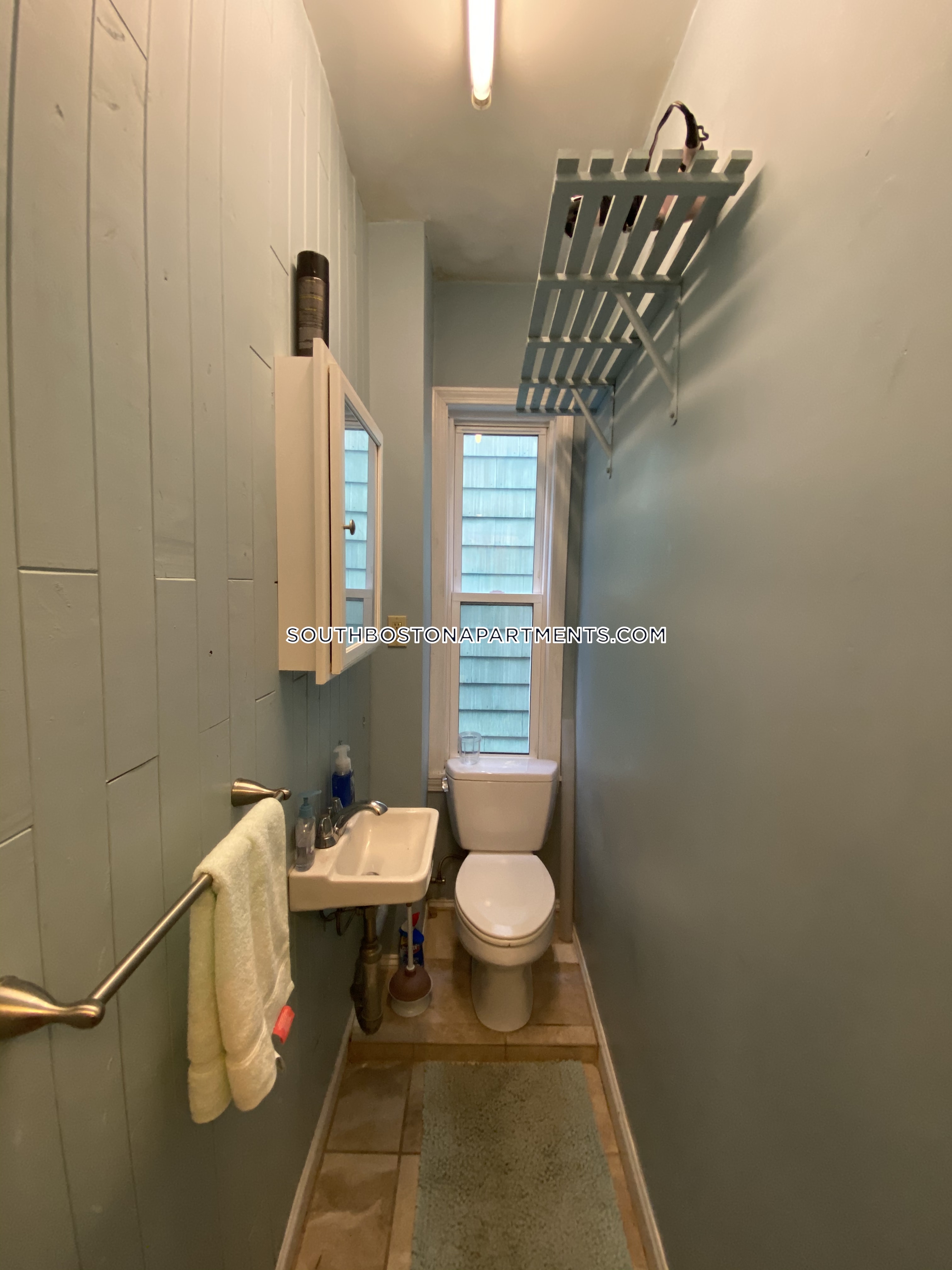 595 4th St, South Boston