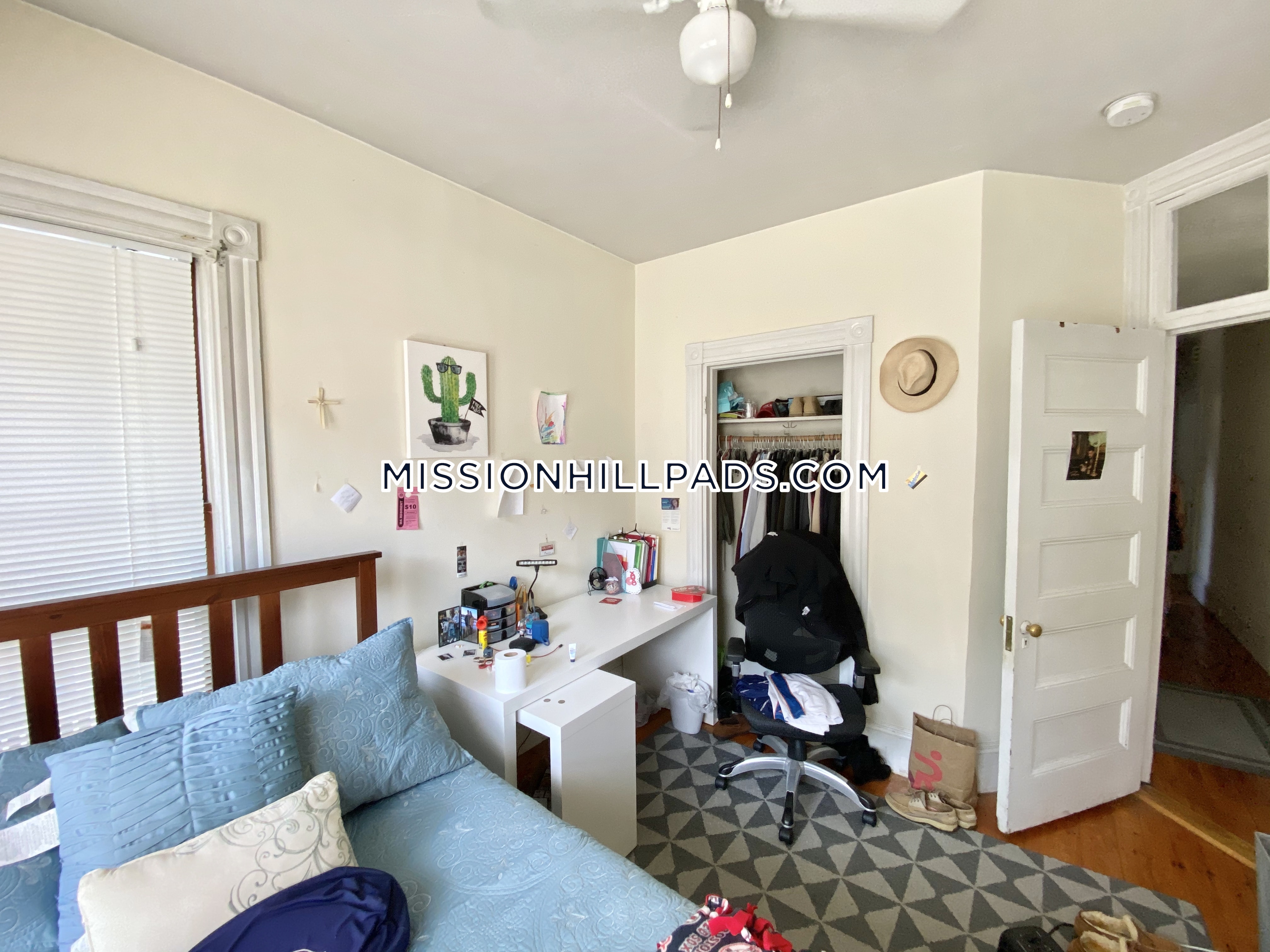 67 Hillside St, Mission Hill