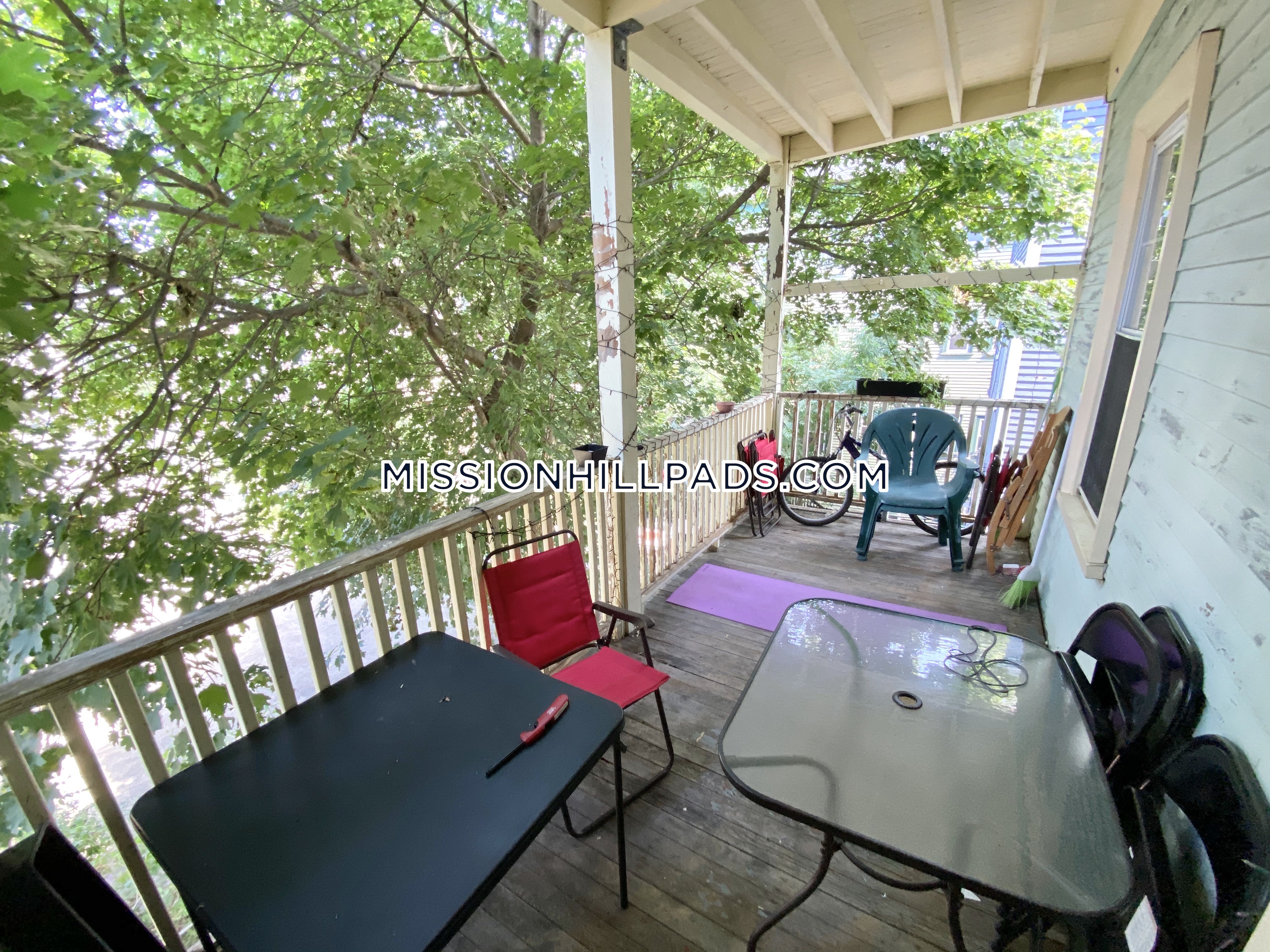 67 Hillside St, Mission Hill