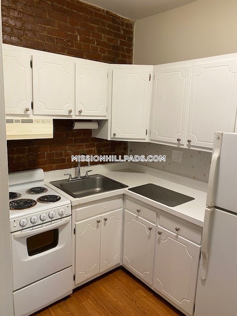 46 Huntington Ave, Mission Hill