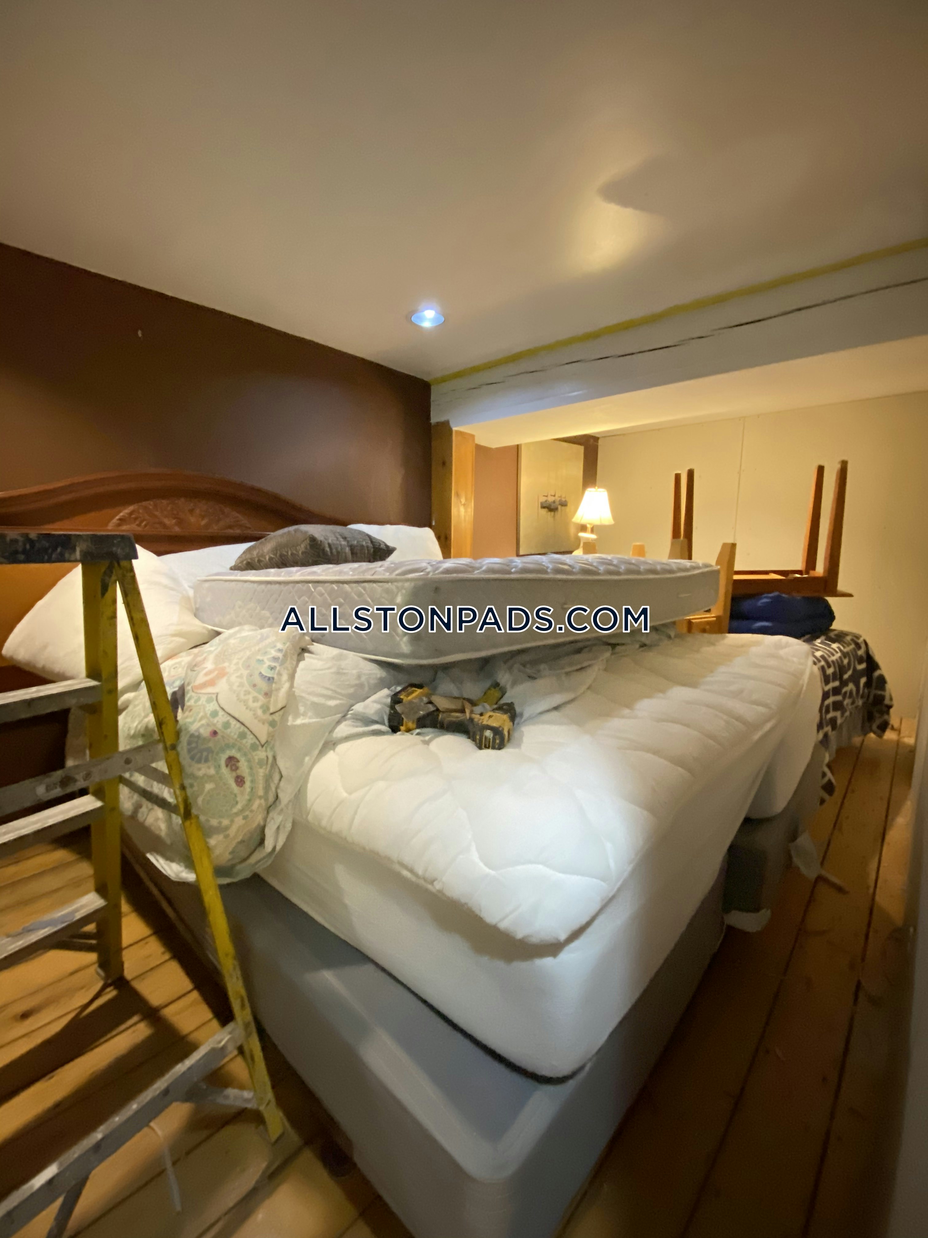 17 Holman St, Lower Allston