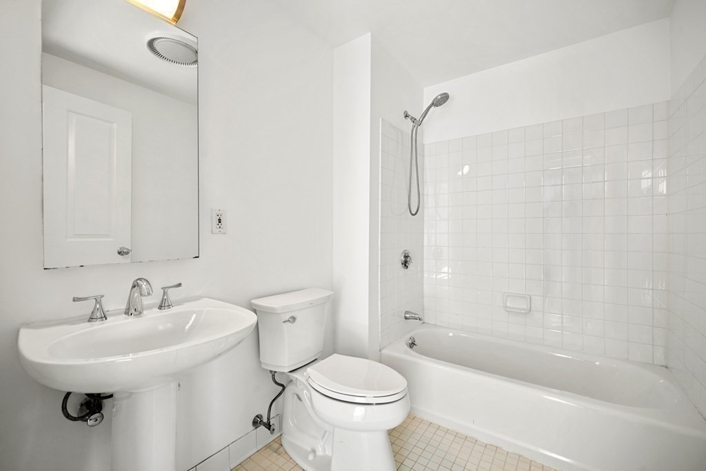 1597 Washington St, South End