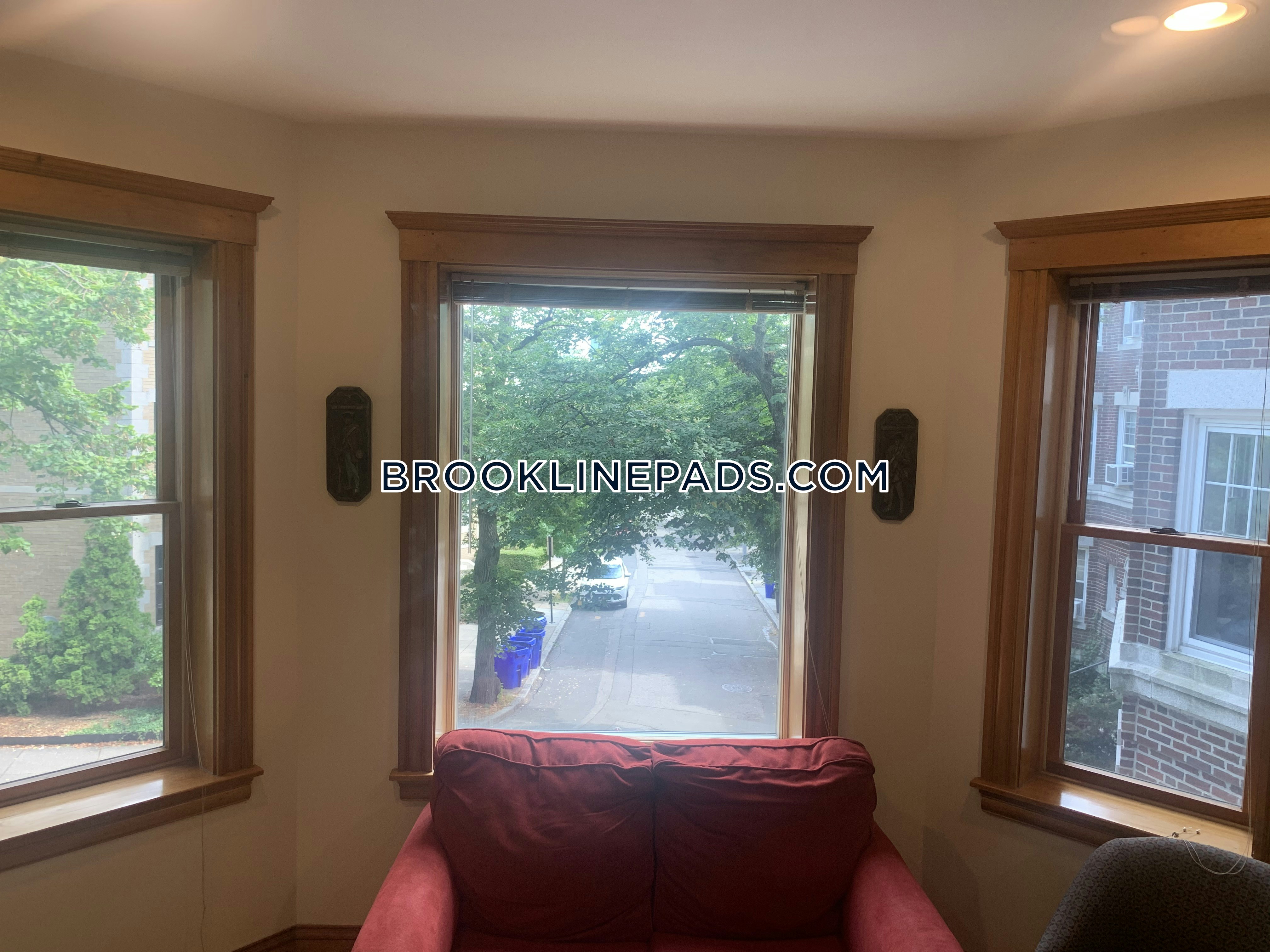 90 Browne St, North Brookline