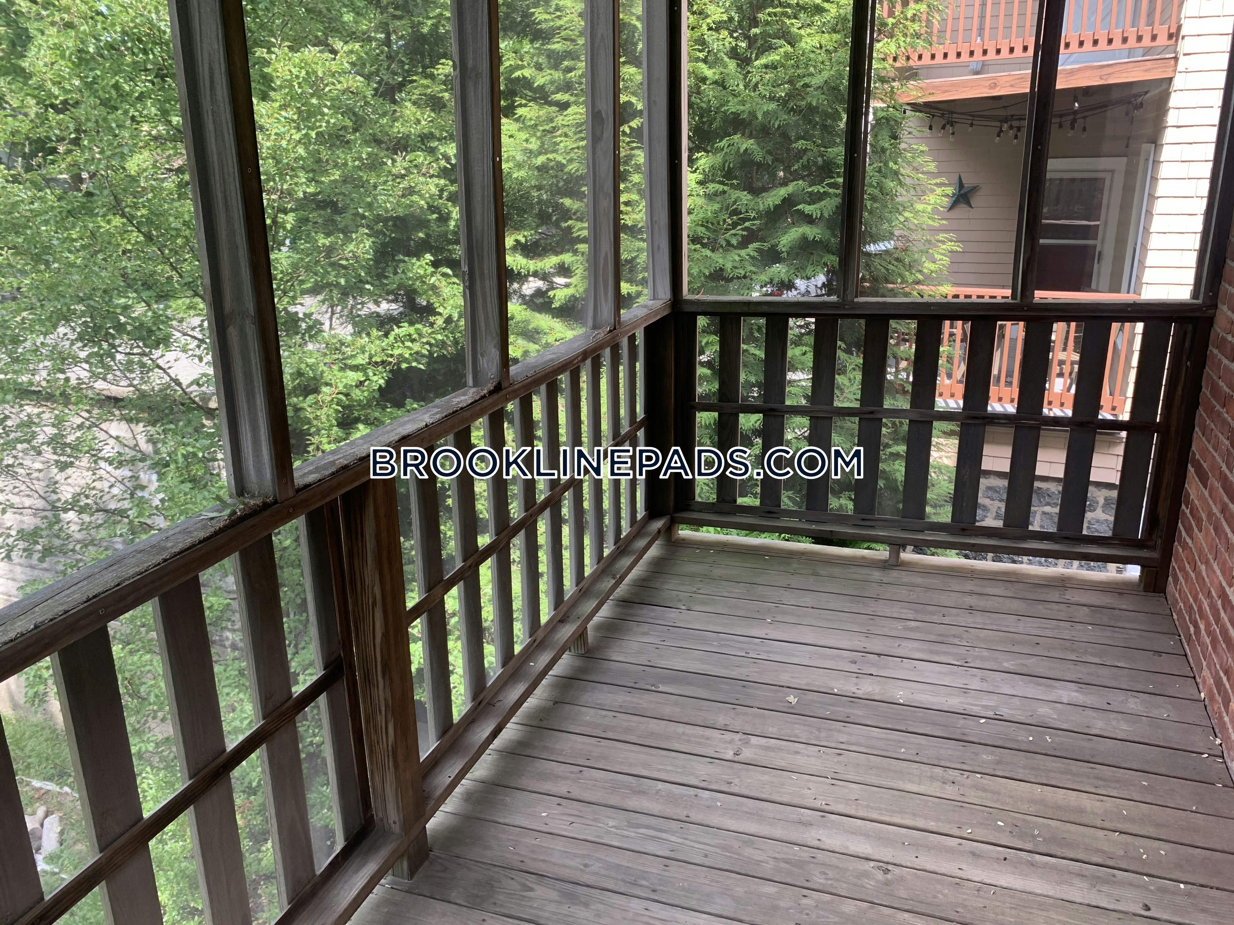 90 Browne St, North Brookline