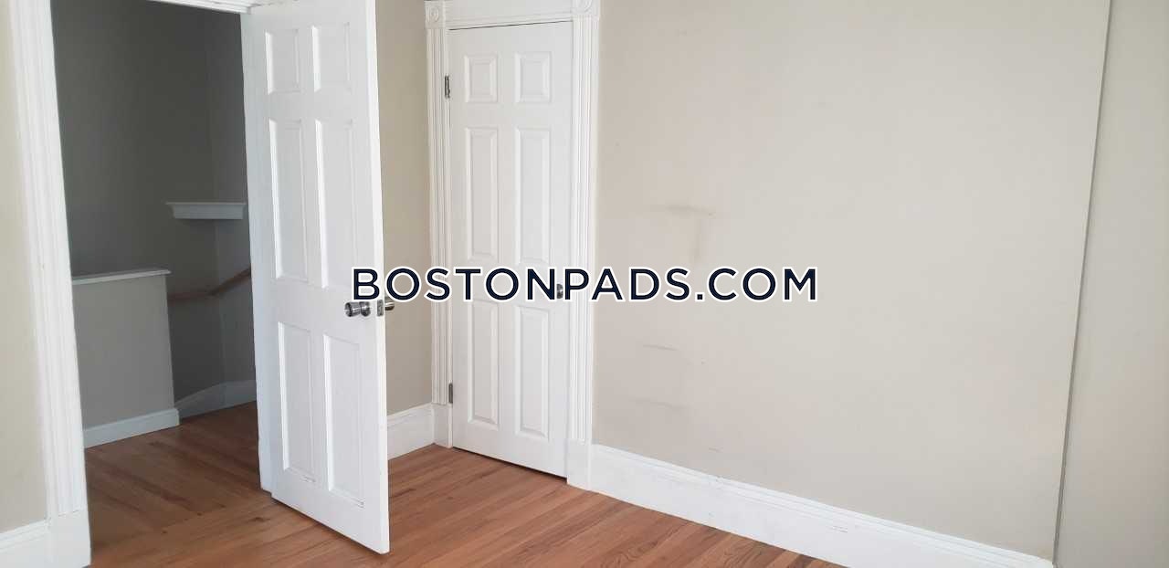 515 Medford St, Winter Hill