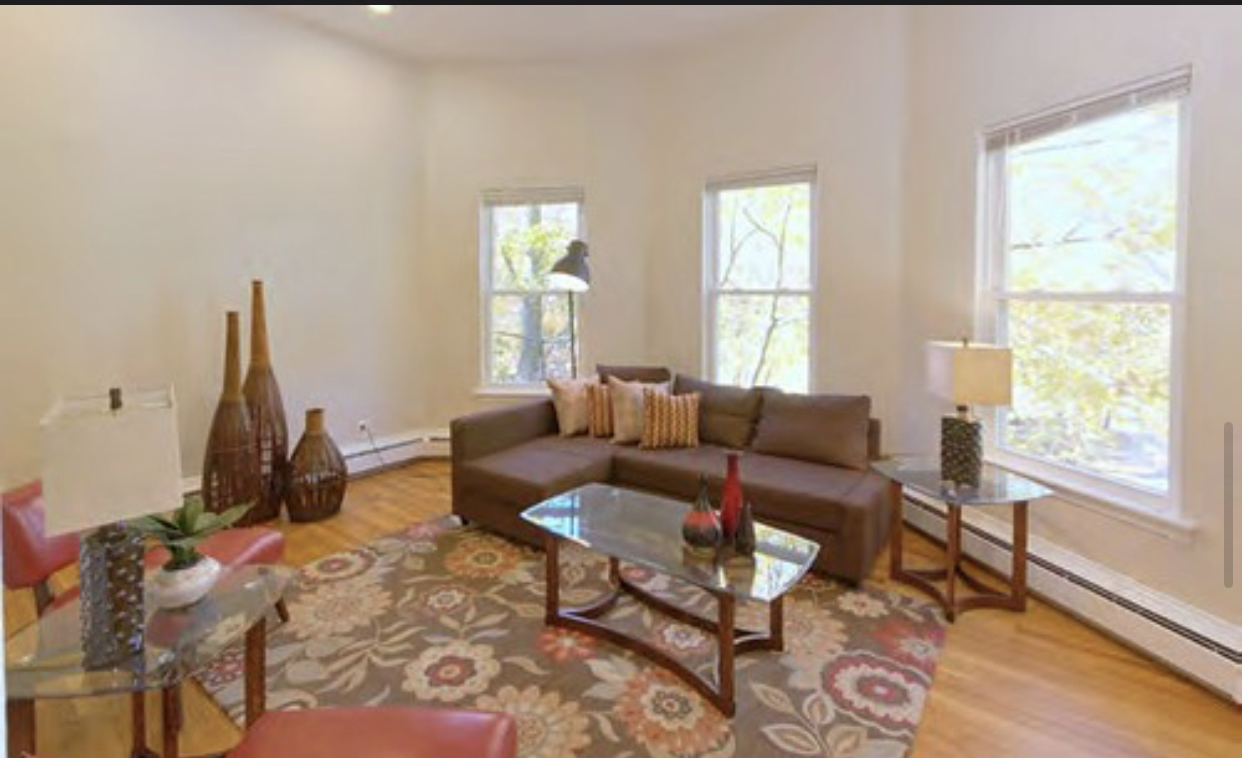 1000 Memorial Dr, Harvard Square