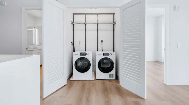 35 Lomasney Way, West End