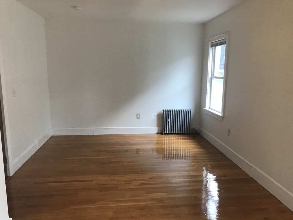 16 Creighton St, Jamaica Plain