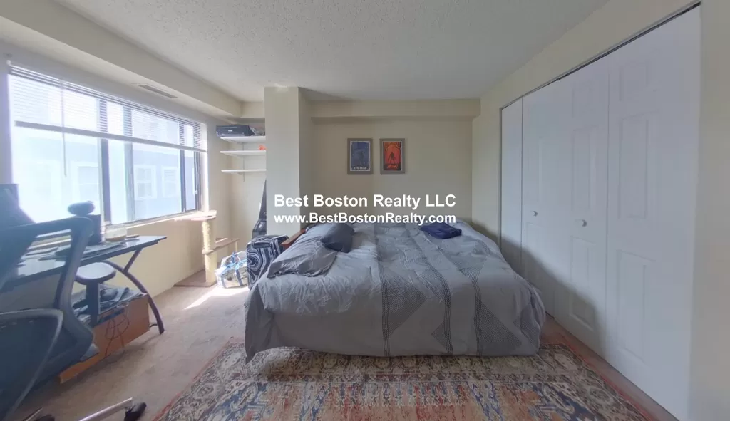 16 Elmer St, Riverside