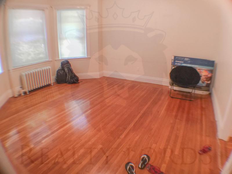 16 Euston St, Brookline Hills