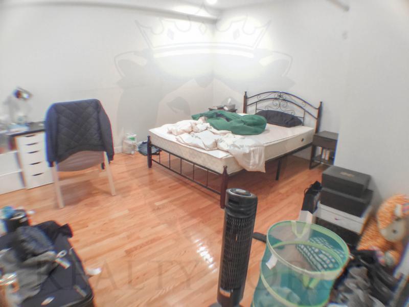 16 Euston St, Brookline Hills