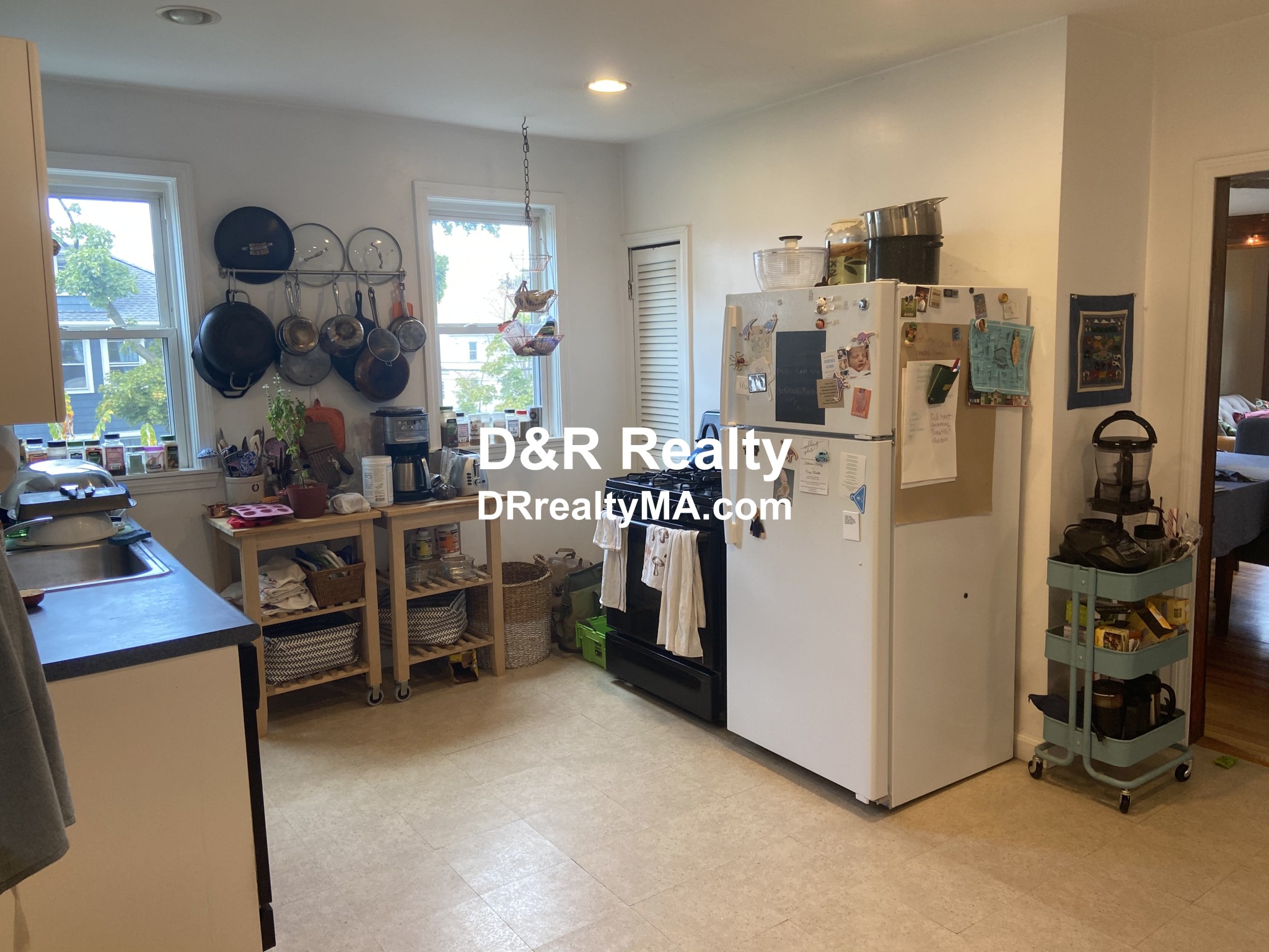 16 Montgomery St, Porter Square