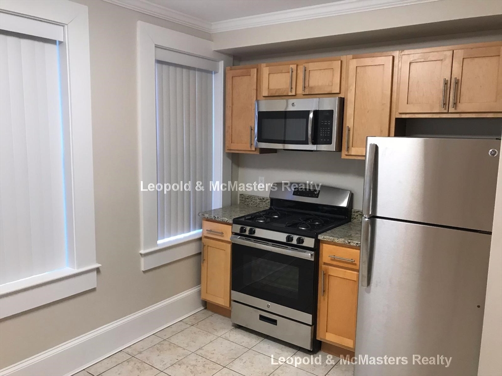 16 Short St, Coolidge Corner