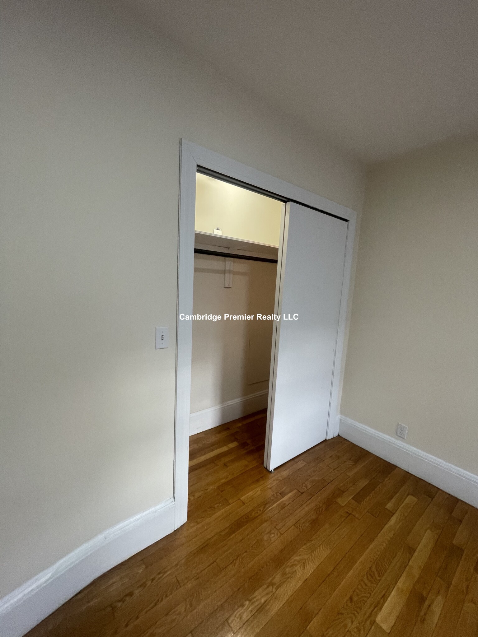 16 Yarmouth St, South End