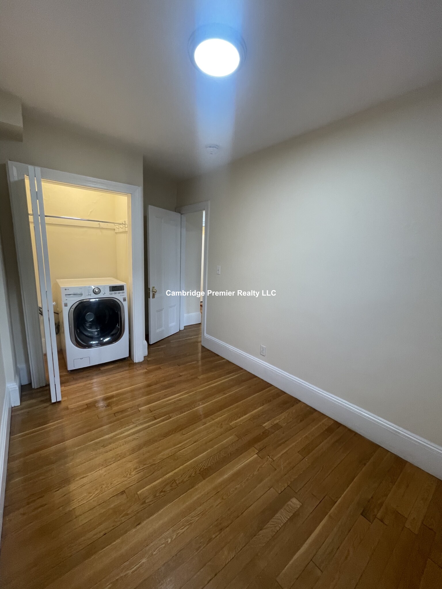 16 Yarmouth St, South End