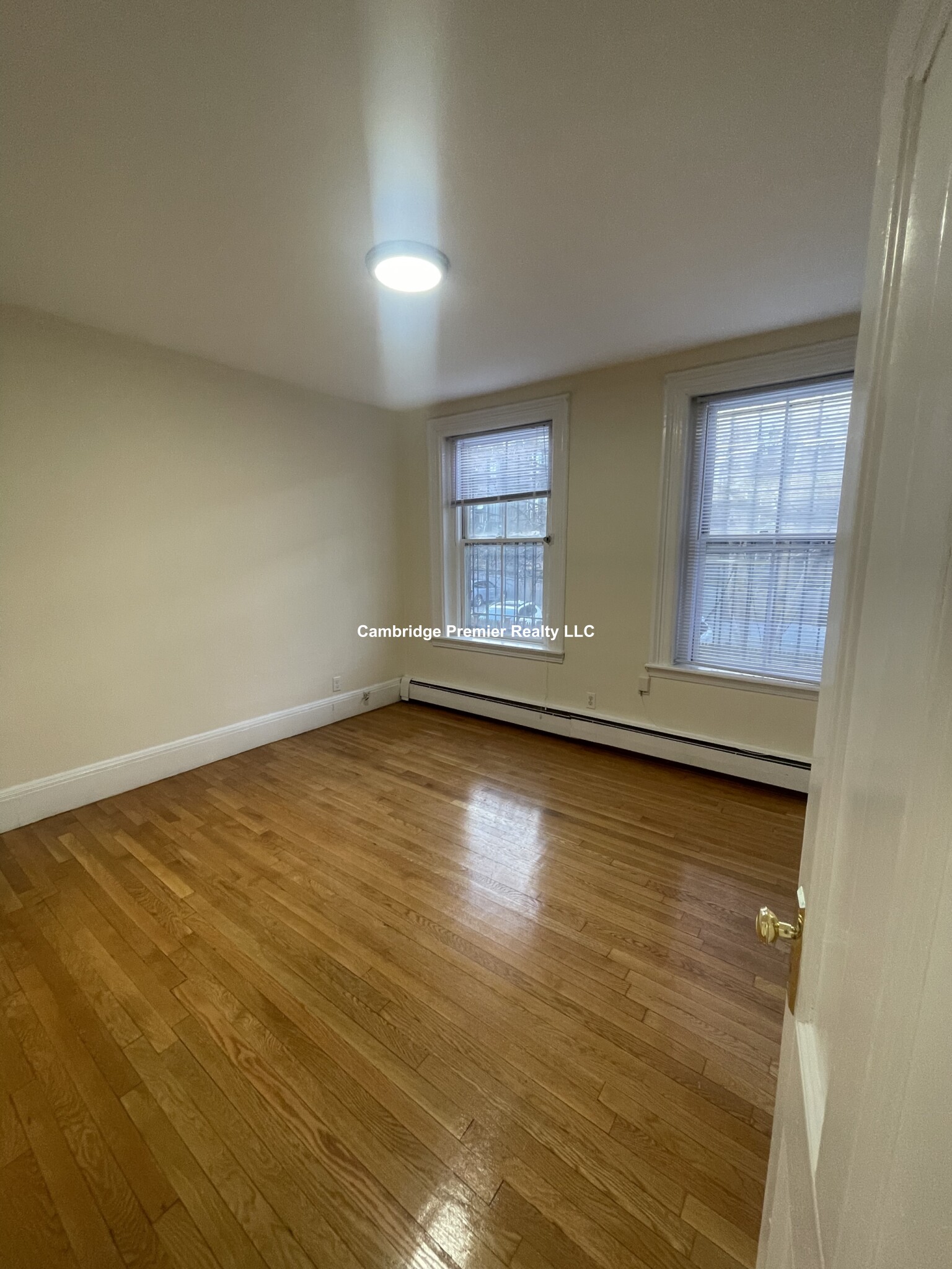 16 Yarmouth St, South End