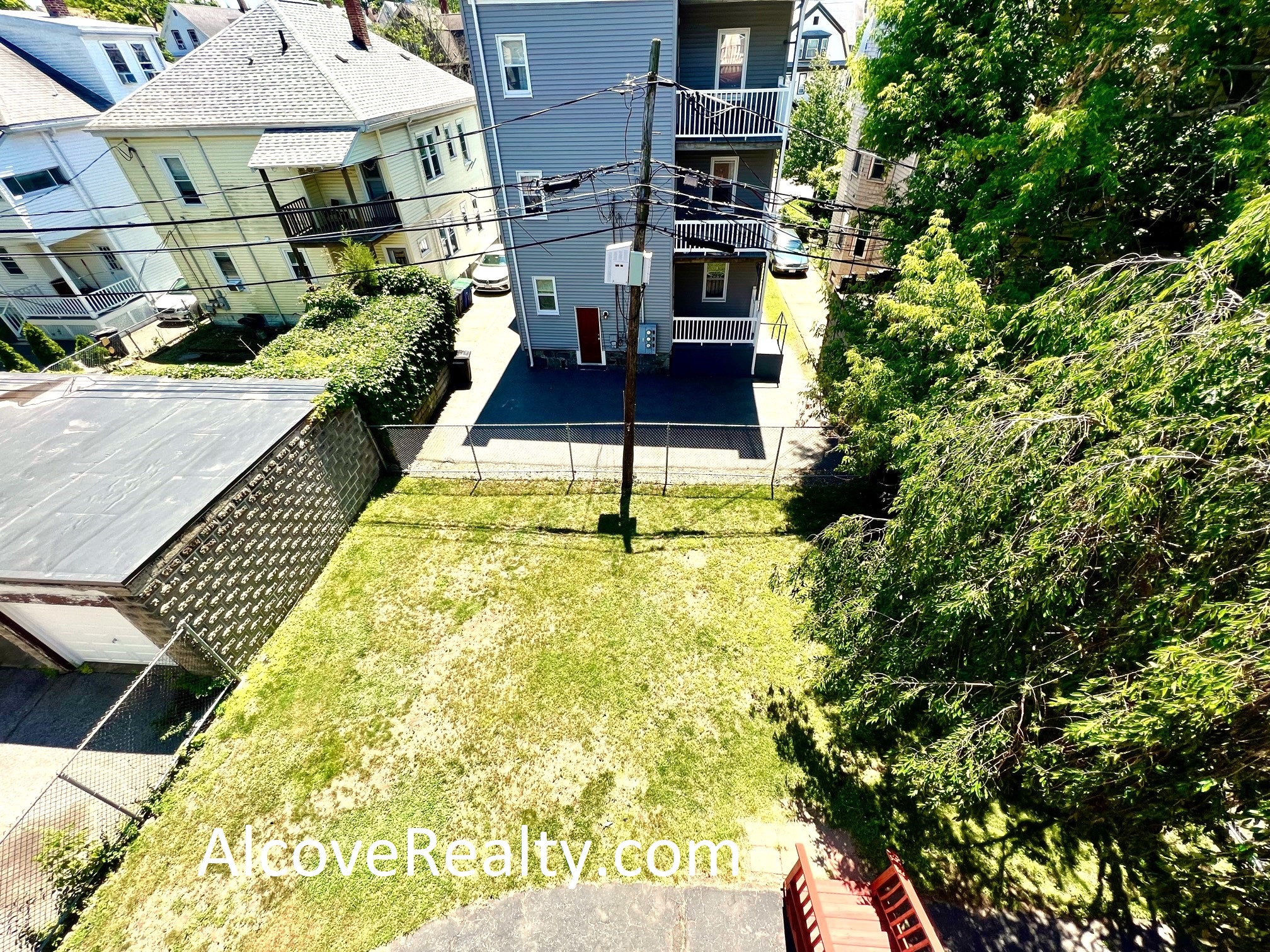 48 Raymond Ave, Teele Square