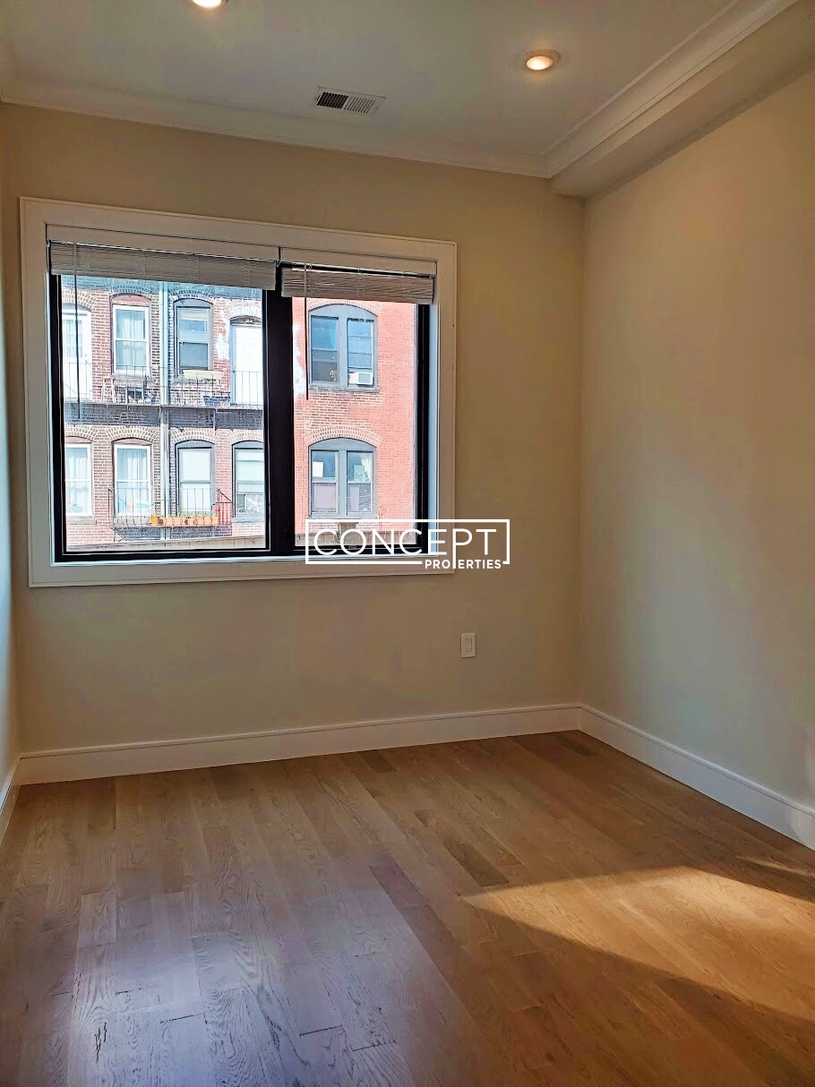 16 Highgate St, Allston