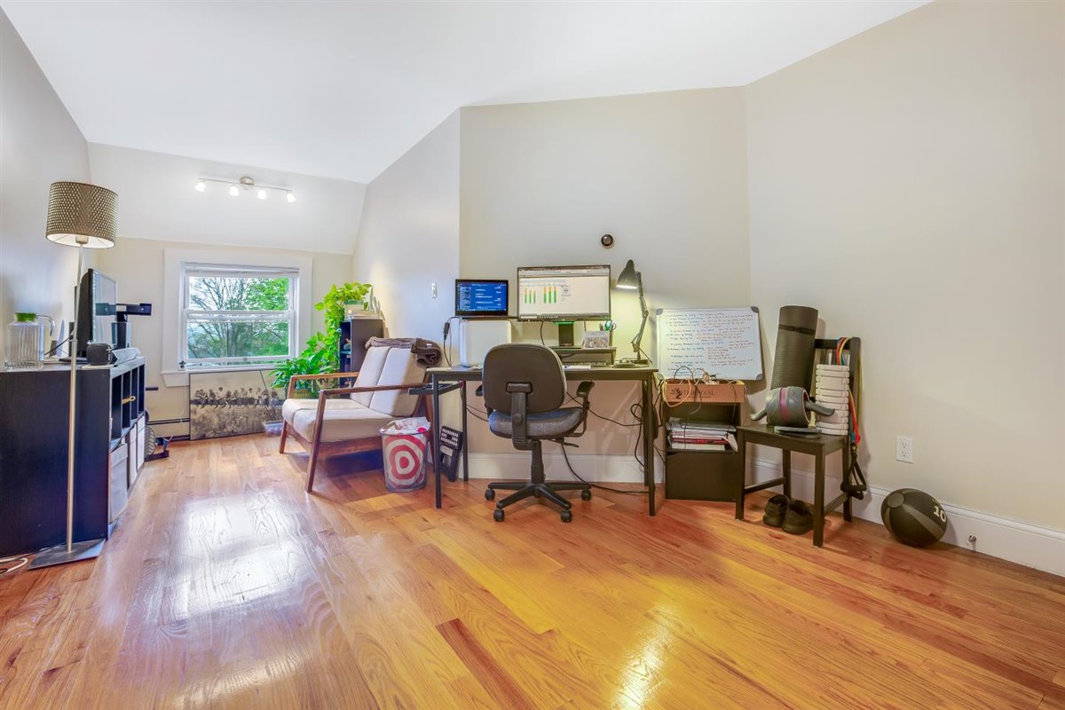 21 Monastery Rd, Brighton