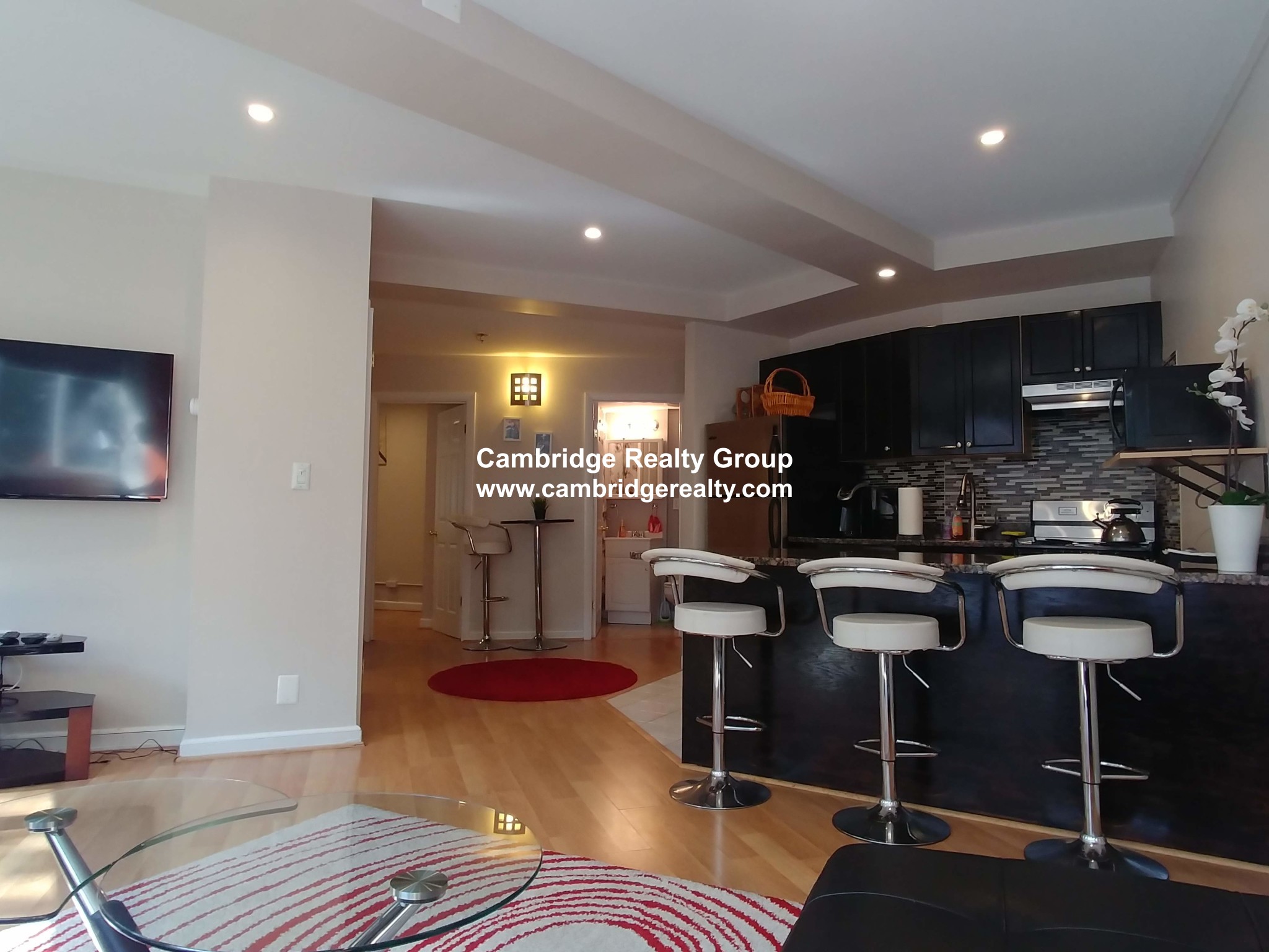 516 Green St, Central Square