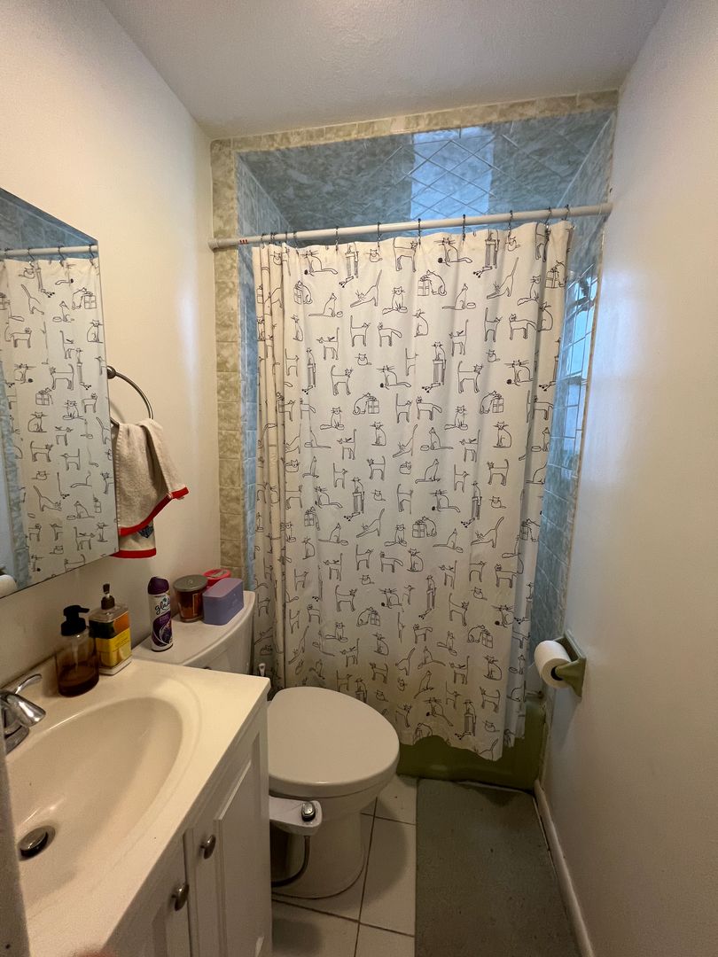 17 Dow St, West Somerville