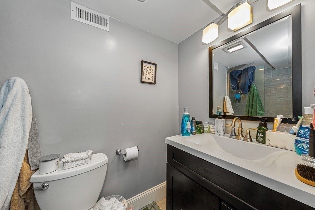 1566 Termont St, Mission Hill