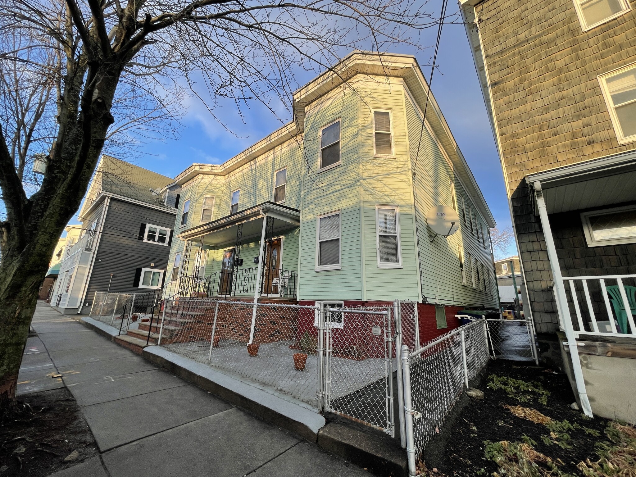 227 Holland St, Teele Square