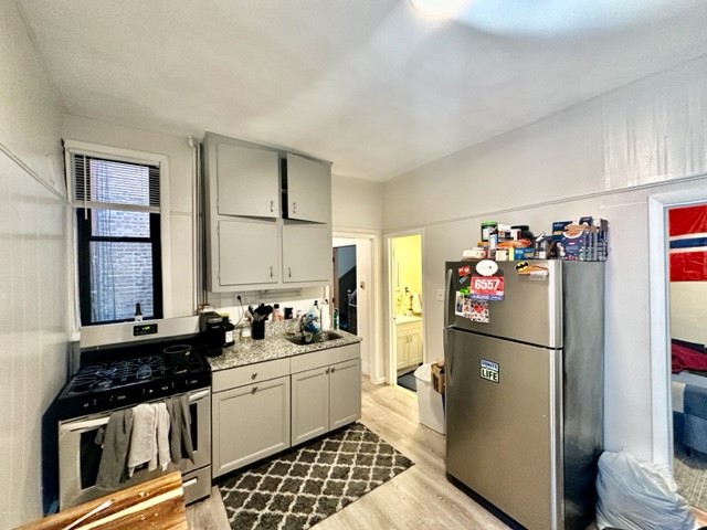 2612 Charter, North End