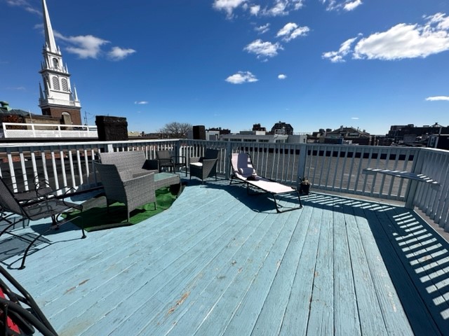 160 Salem St, North End