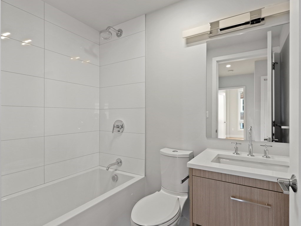 50 Symphony Rd, Fenway