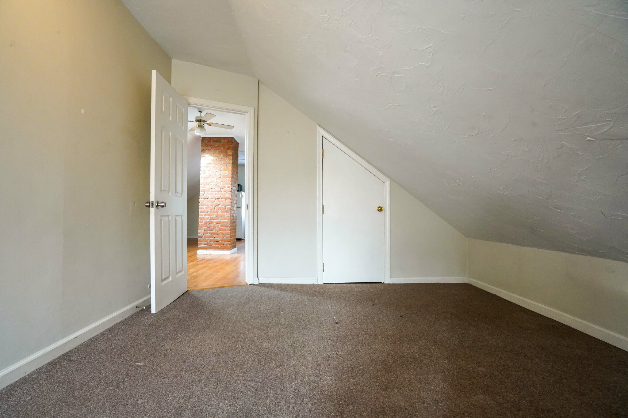 24 Oak Square Ave, Brighton