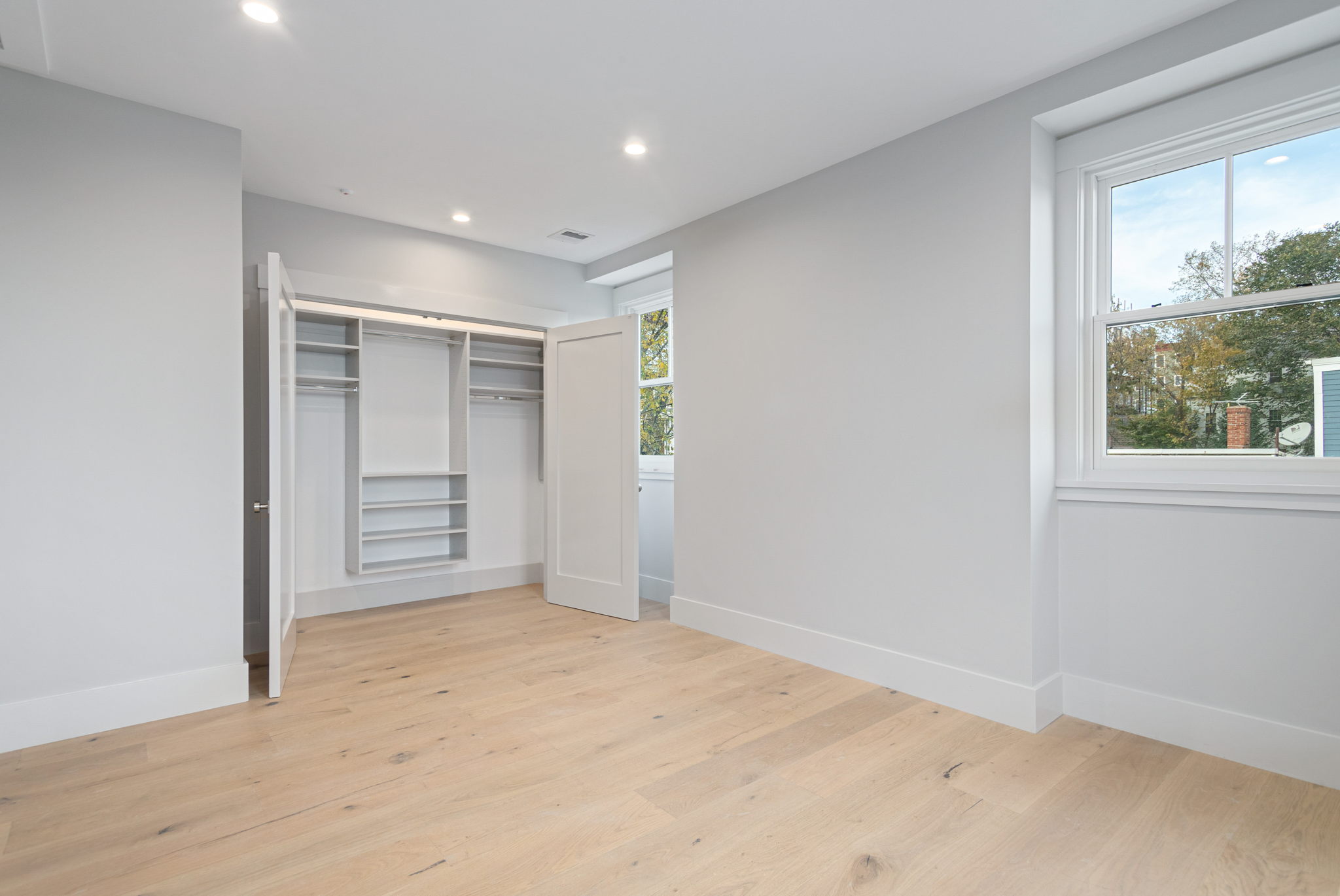 409 7th St, South Boston