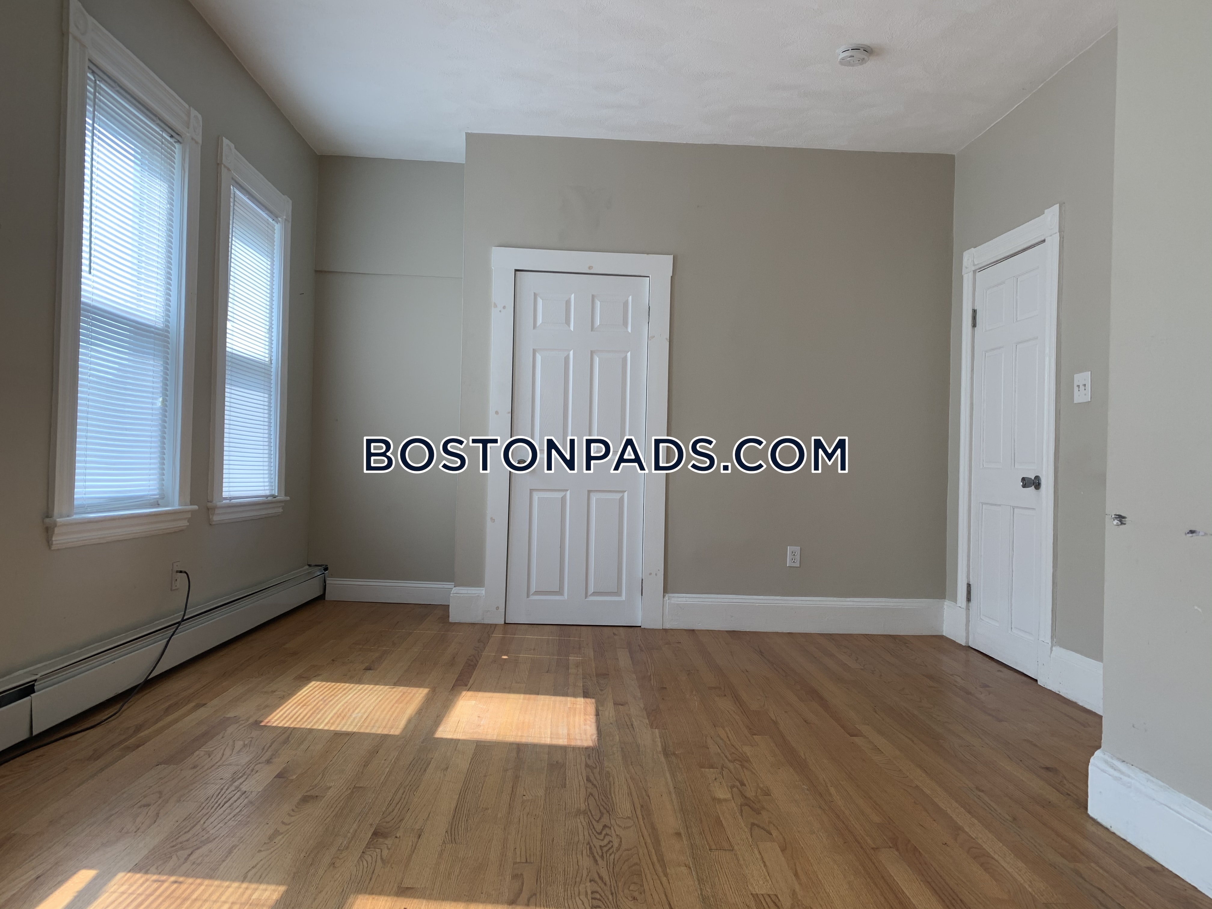 515 Medford St, Winter Hill